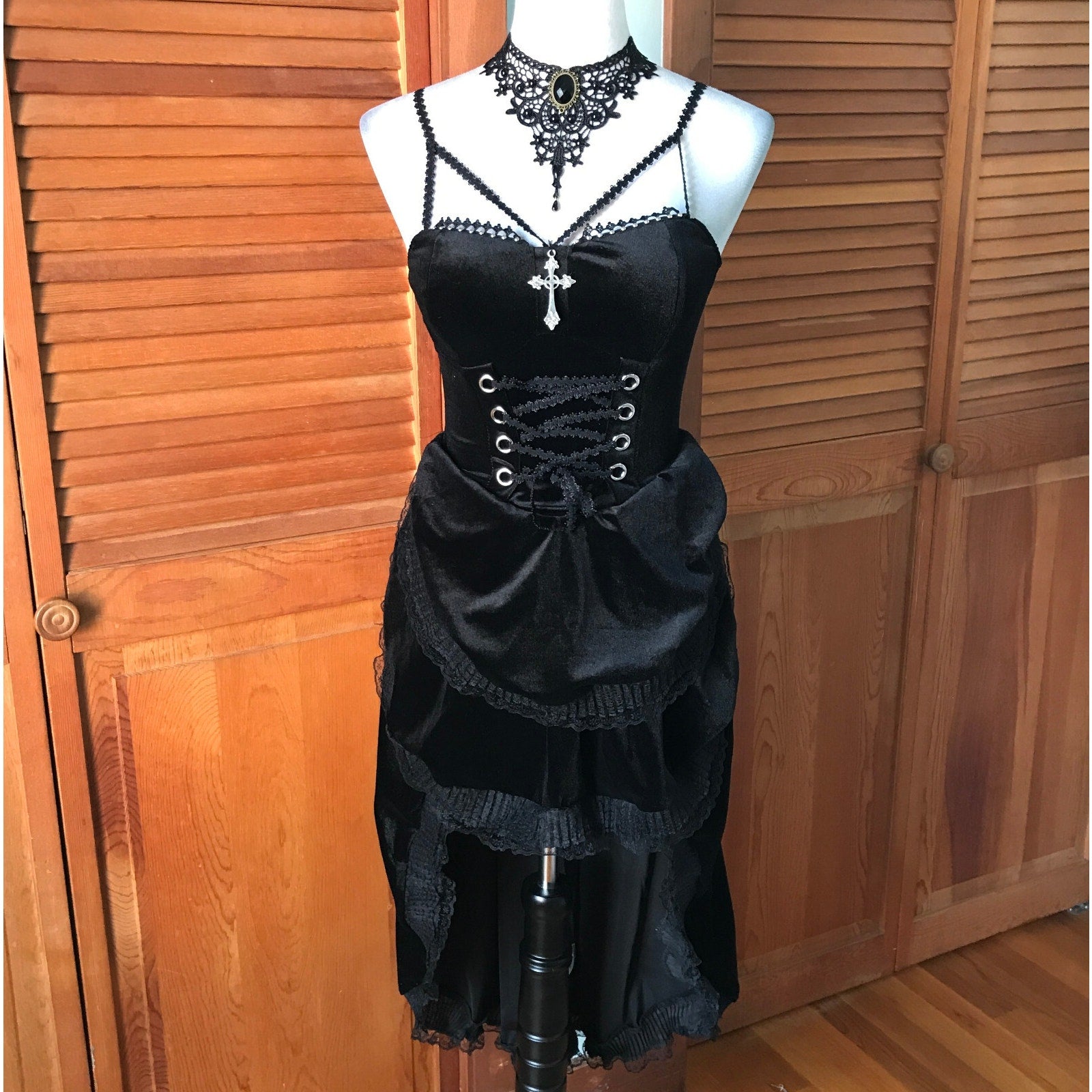 Gothic Victorian Torture Petals Black Velvet High Low Lace-Up Gown Dress S