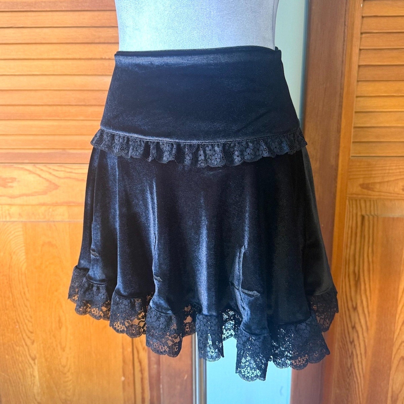Gothic Victorian Witchcore Lolita Vkei Black Velvet Cross & Ruffle Mini Skirt