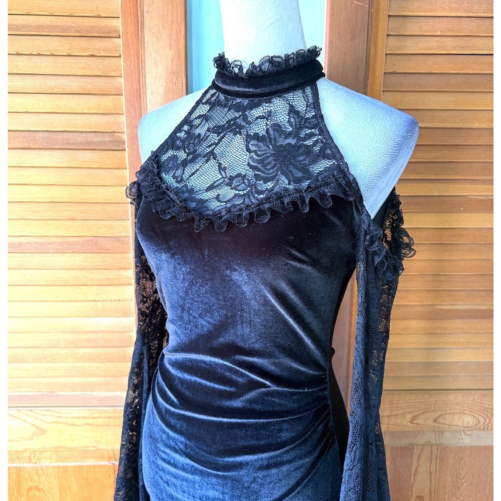 Gothic Victorian Dark Flirtation Velvet & Lace Cold Shoulder Morticia Dress