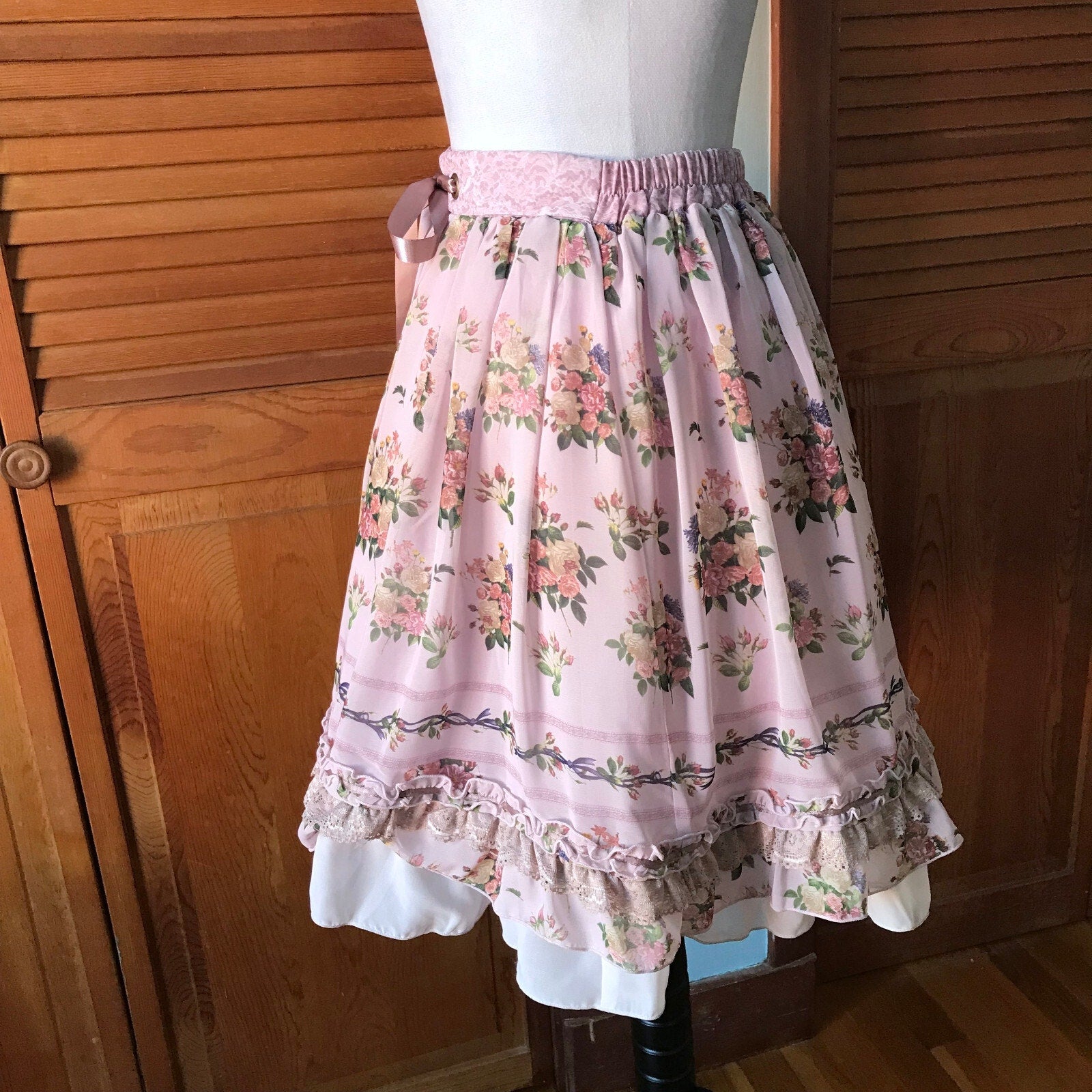 Axes Femme Lolita Victorian Kawaii Dollcore Pink Flowers & Ruffles Skirt M
