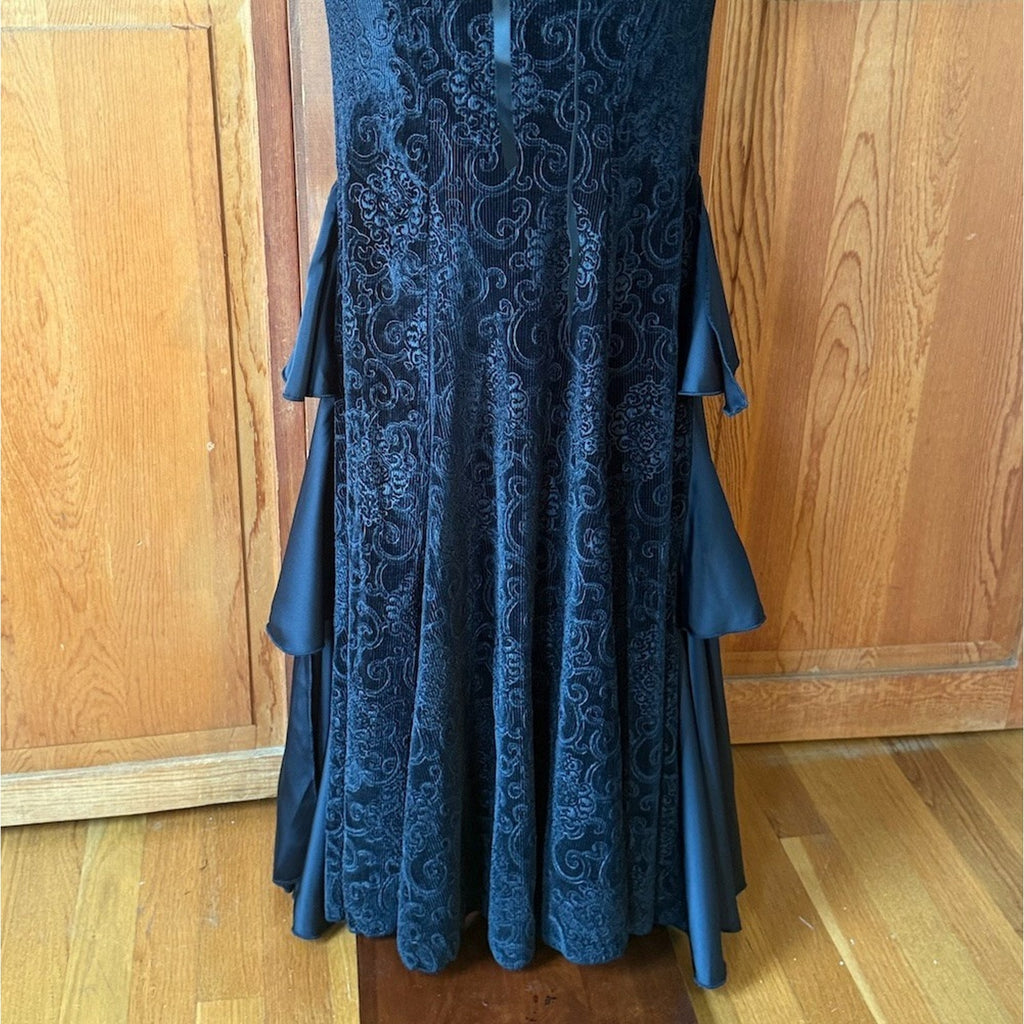 Devil Fashion Gothic Victorian 'Vampire Masquerade' Black Velvet Beaded Gown
