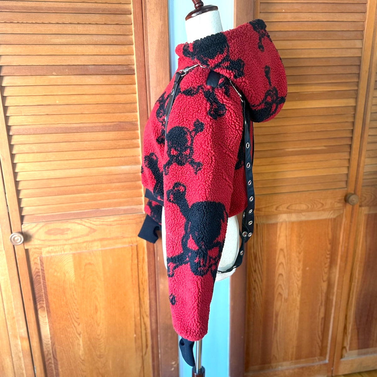 Dolls Kill Punk Goth Y2K Red Faux Fur Black Skull Bondage Strap Jacket