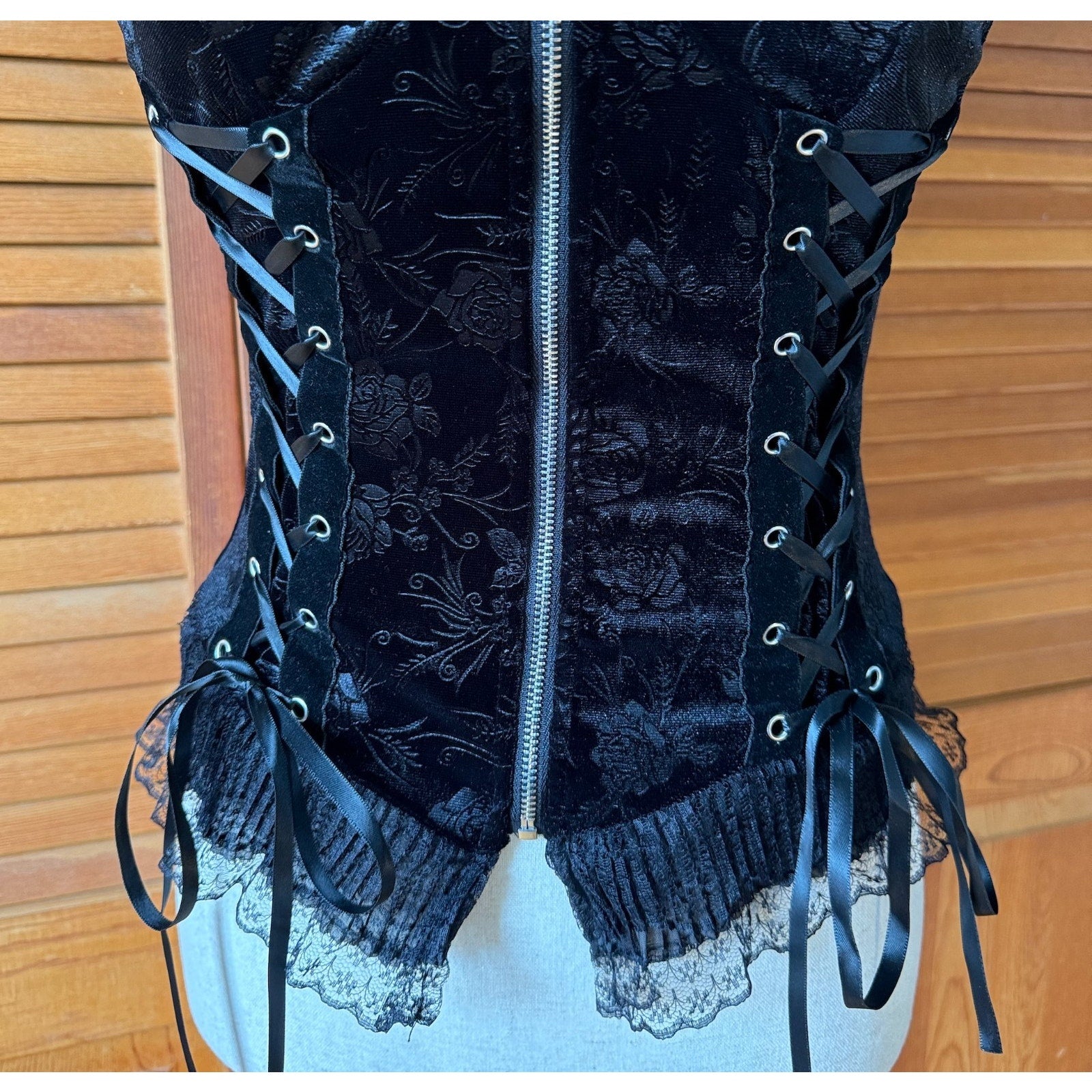 Gothic Lolita Victorian Vkei Vampire Black Rose Velvet Lace-up Cami Top