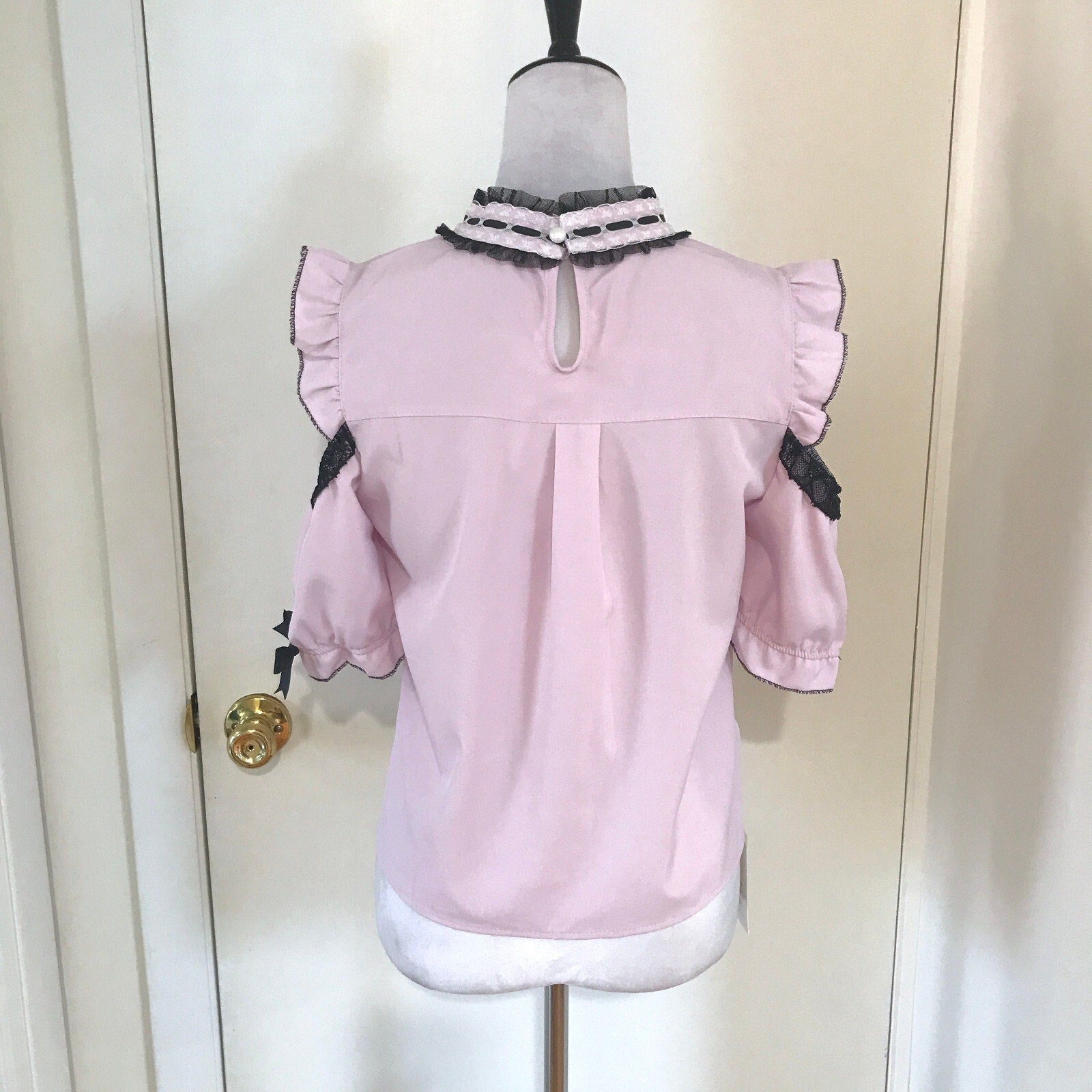 Lolita Victorian J-fashion Jirai Kei Pink Black Bows Open Shoulder Blouse Top L