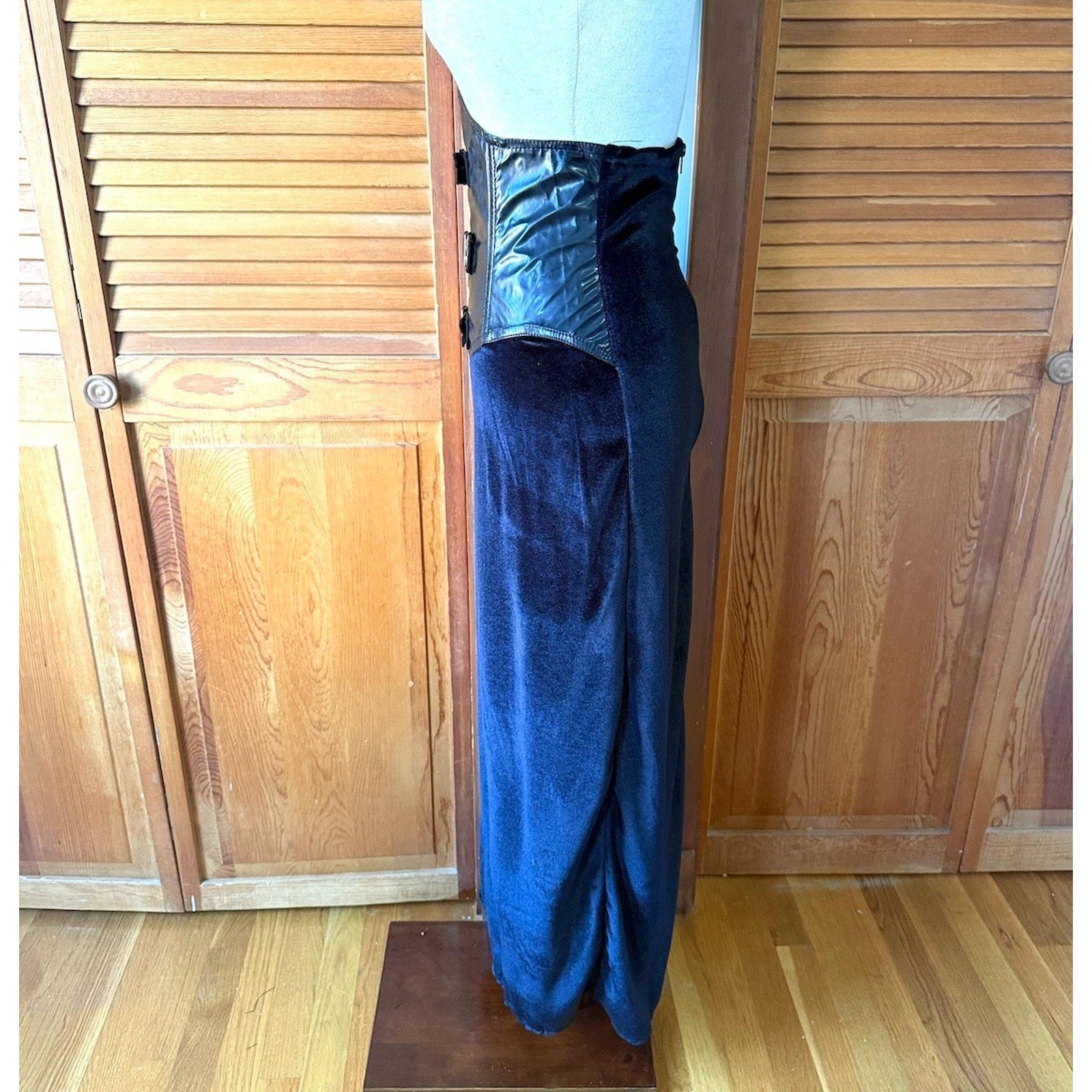 Vintage Phaze Goth Black Velvet & Vinyl High Waist Buckle Corset Skirt S