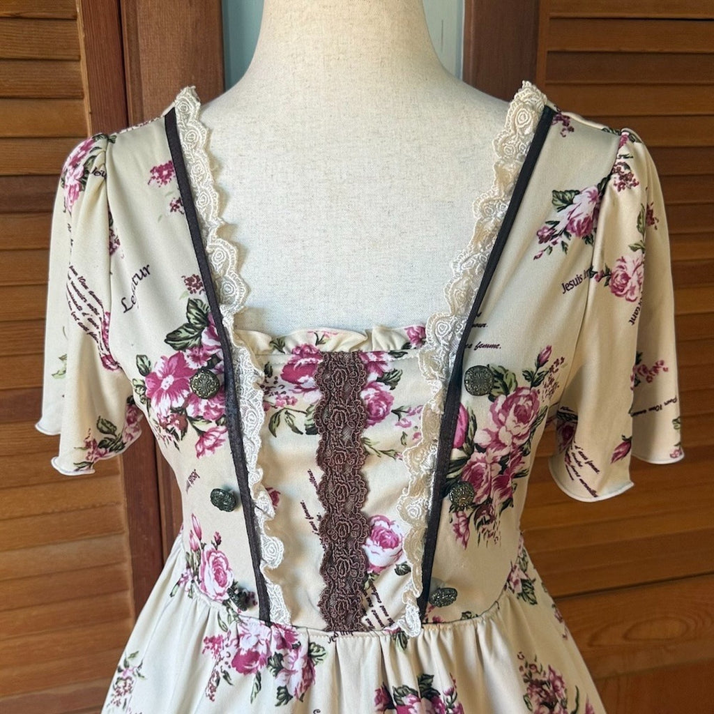 J-fashion Axes Femme Gyaru Himekaji Victorian Dollcore Ivory Rose Dress M-L