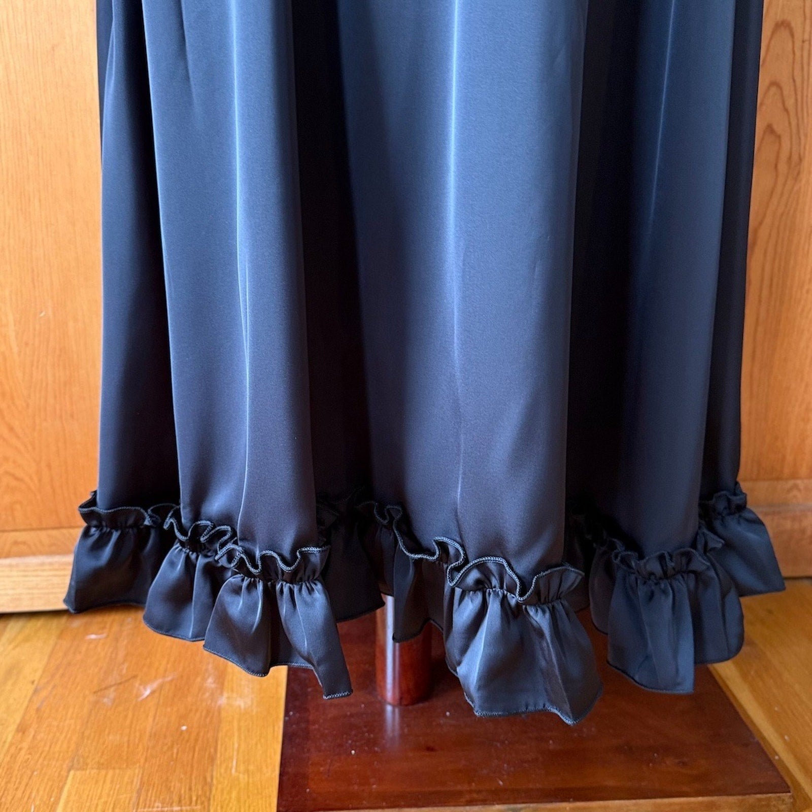 Dark in Love Gothic Victorian Vampire Vkei Black & Red Satin Ruffle Lace Skirt