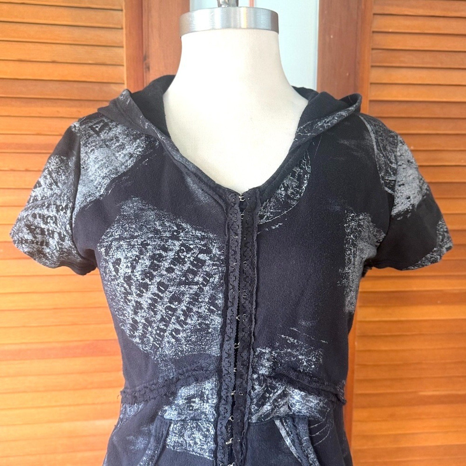 Rare Vintage Lip Service Goth Punk Emo Y2K RIP Corset Back Cotton Hoodie XL