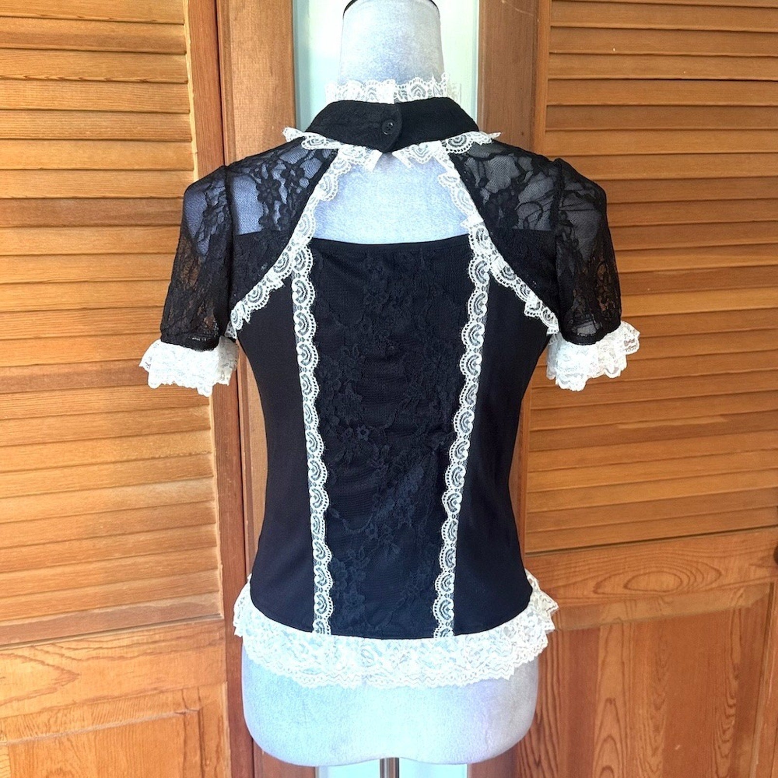 ACDC Rag J-fashion Gyaru Harajuku Dollcore Himekaji Black Lace Up Cross Top
