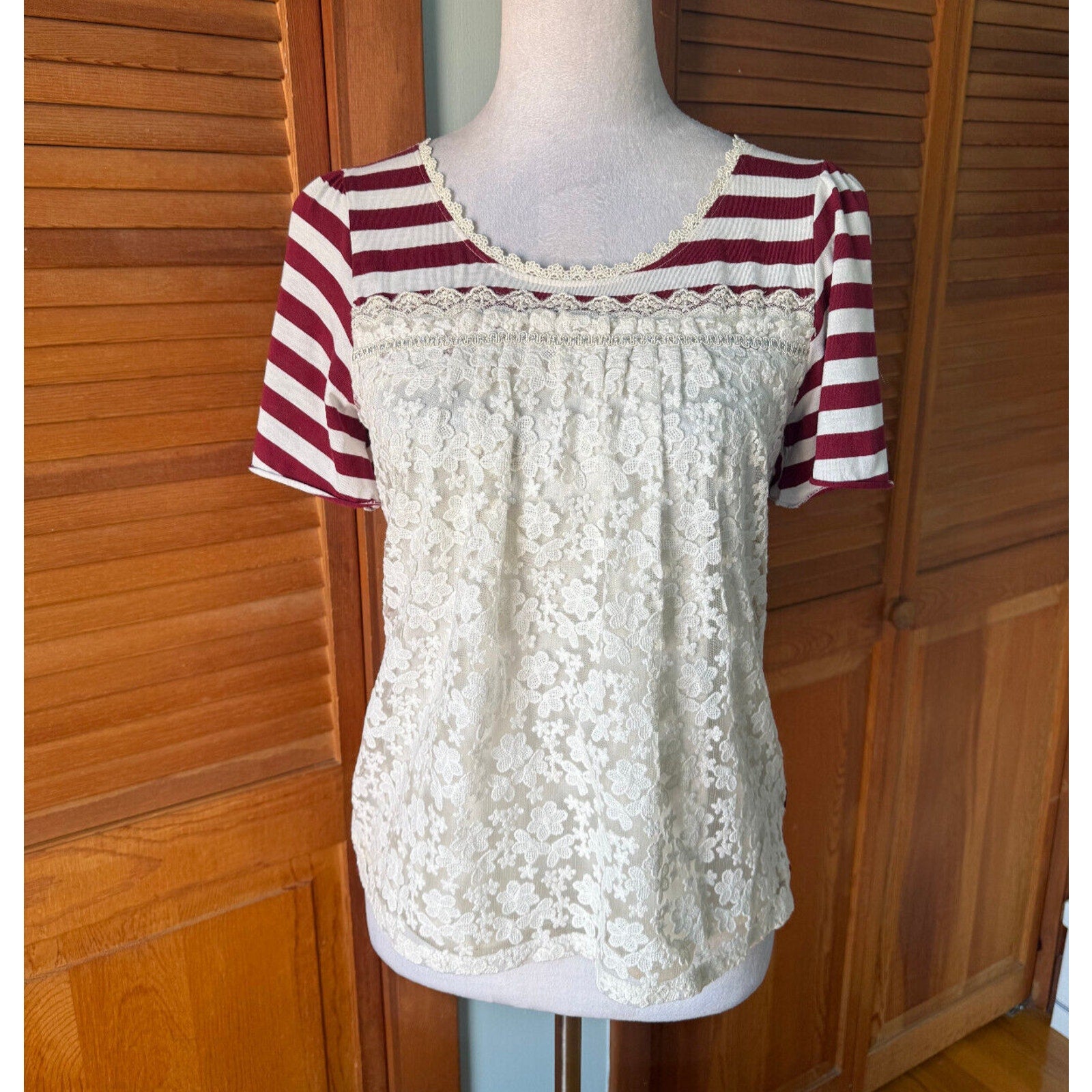 Axes Femme Jfashion Lolita Jirai Gyaru Kawaii Striped Burgundy White Lace Top M