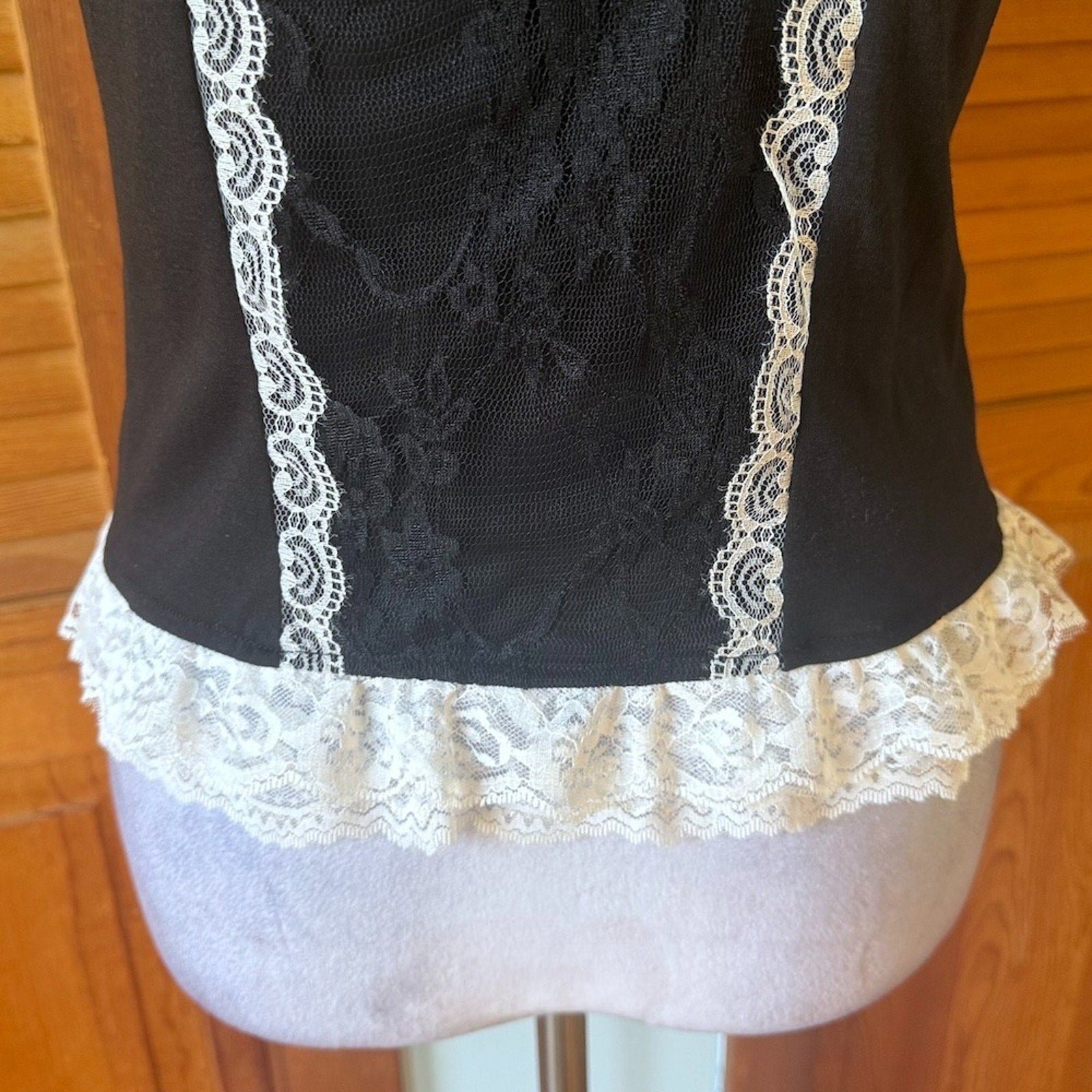 ACDC Rag J-fashion Gyaru Harajuku Dollcore Himekaji Black Lace Up Cross Top