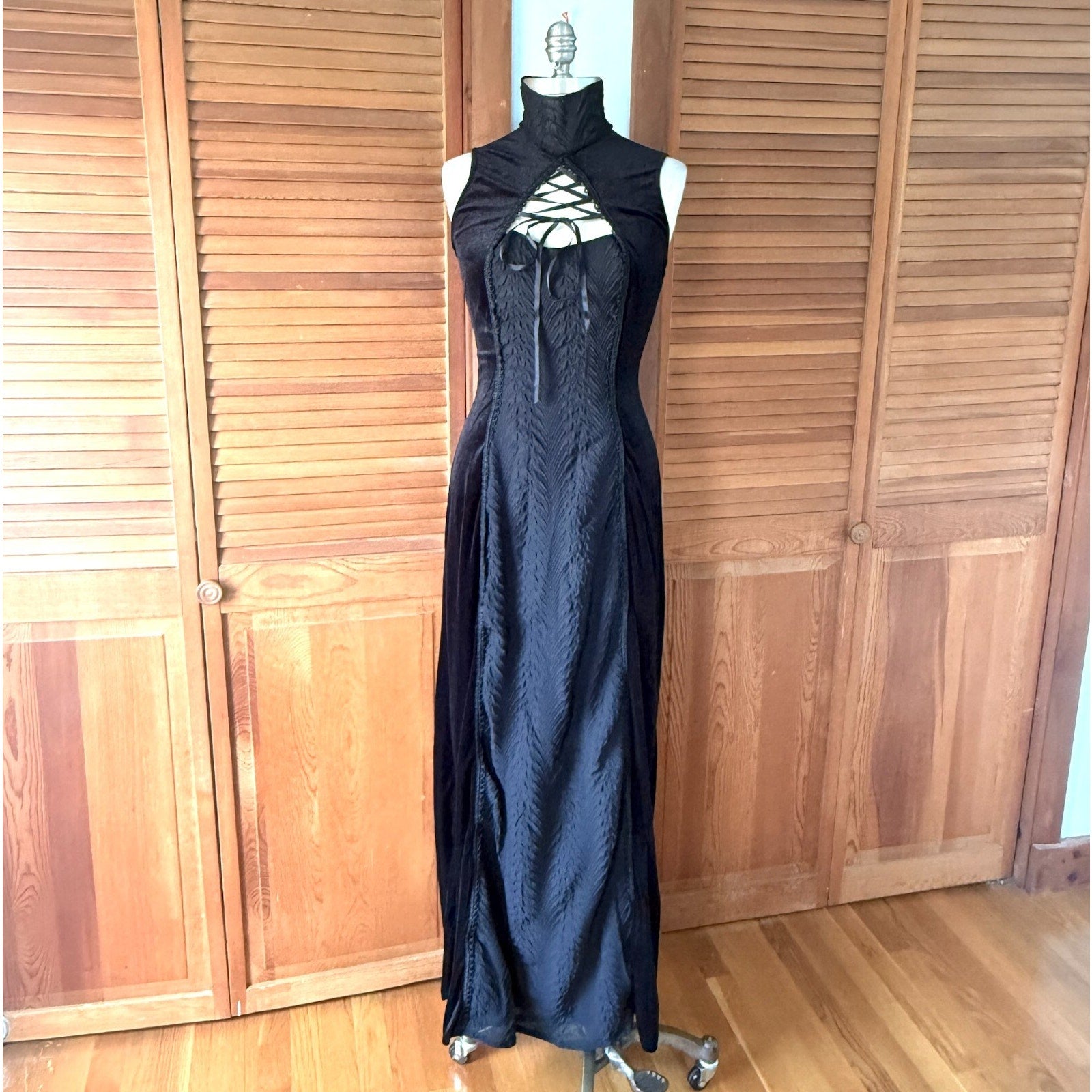 Vintage Phaze Gothic Victorian Vkei Dark Waves Black Velvet High Neck Dress