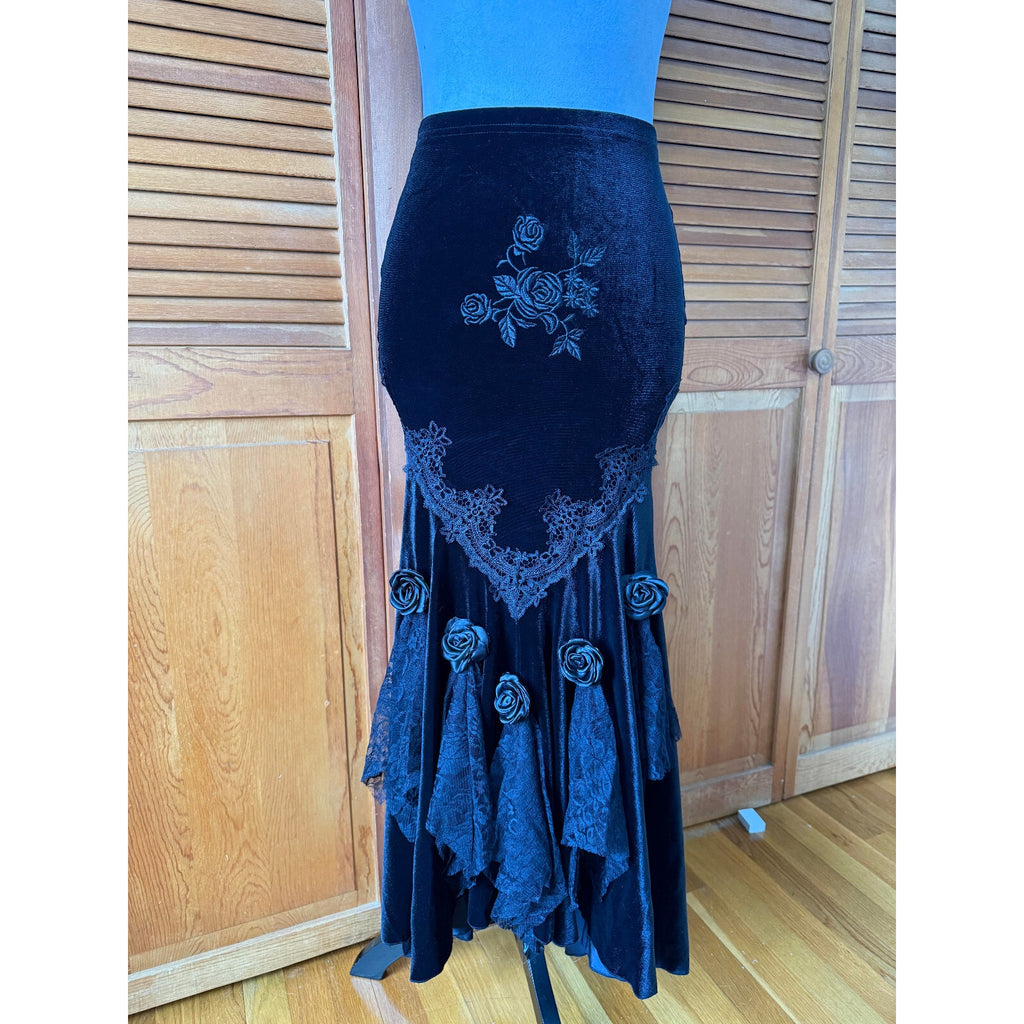 Gothic Victorian Visual Kei Velvet & Lace Black Rose Fury Mermaid Long Skirt