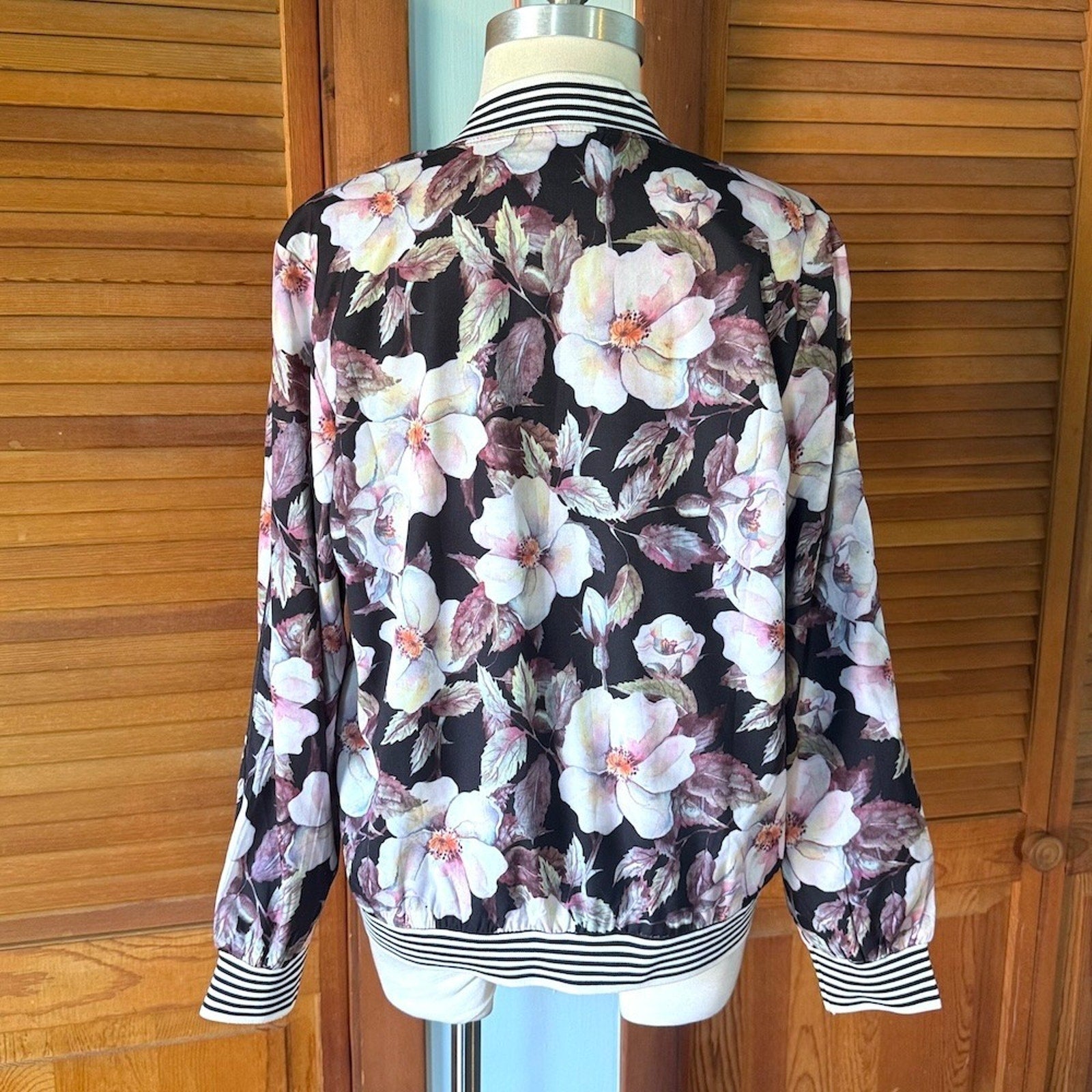Garden Goth Victorian Romatic Cottagecore Black White Hibiscus Light Jacket M