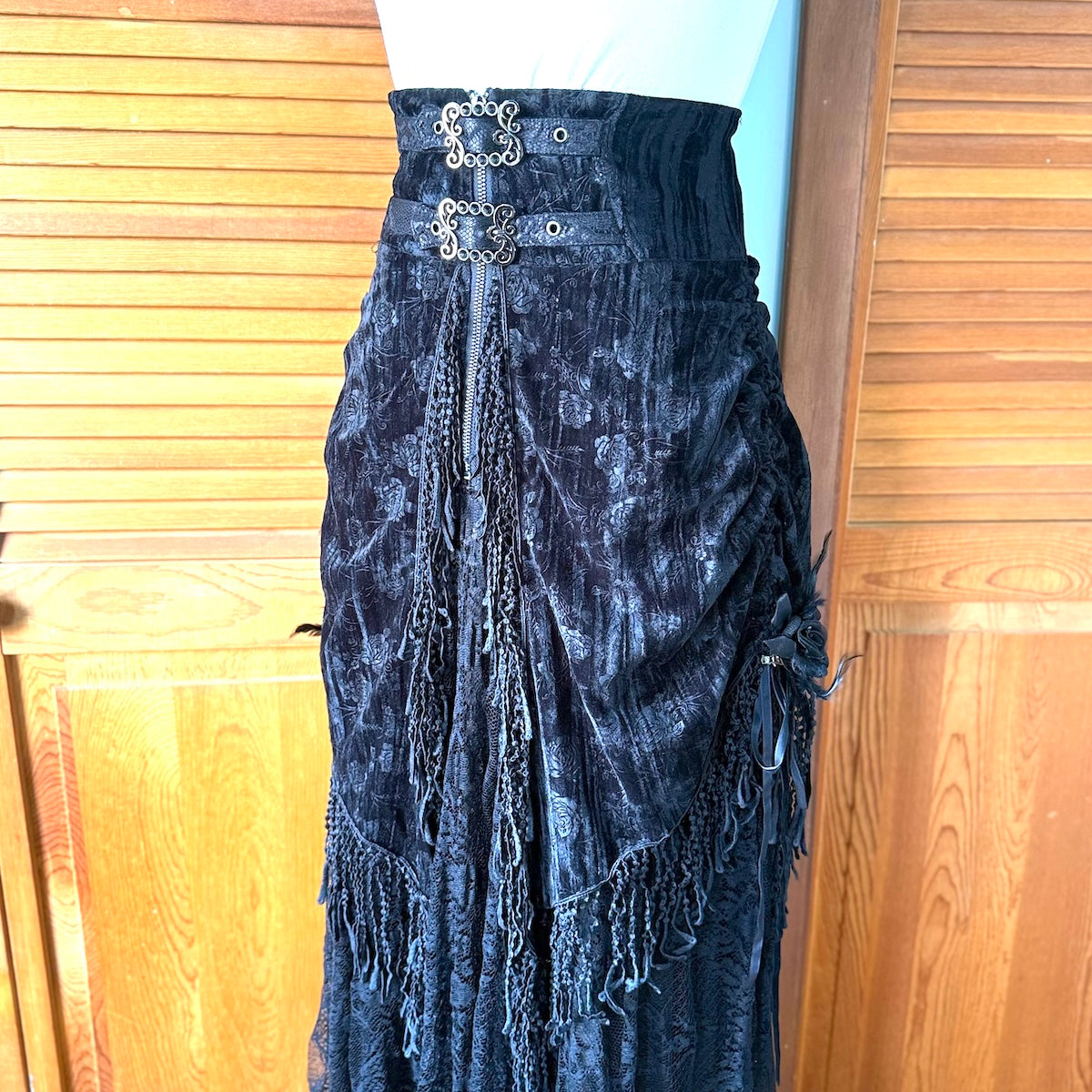 Devil Fashion Gothic Victorian High Waist Rose Velvet Aristocrat Skirt