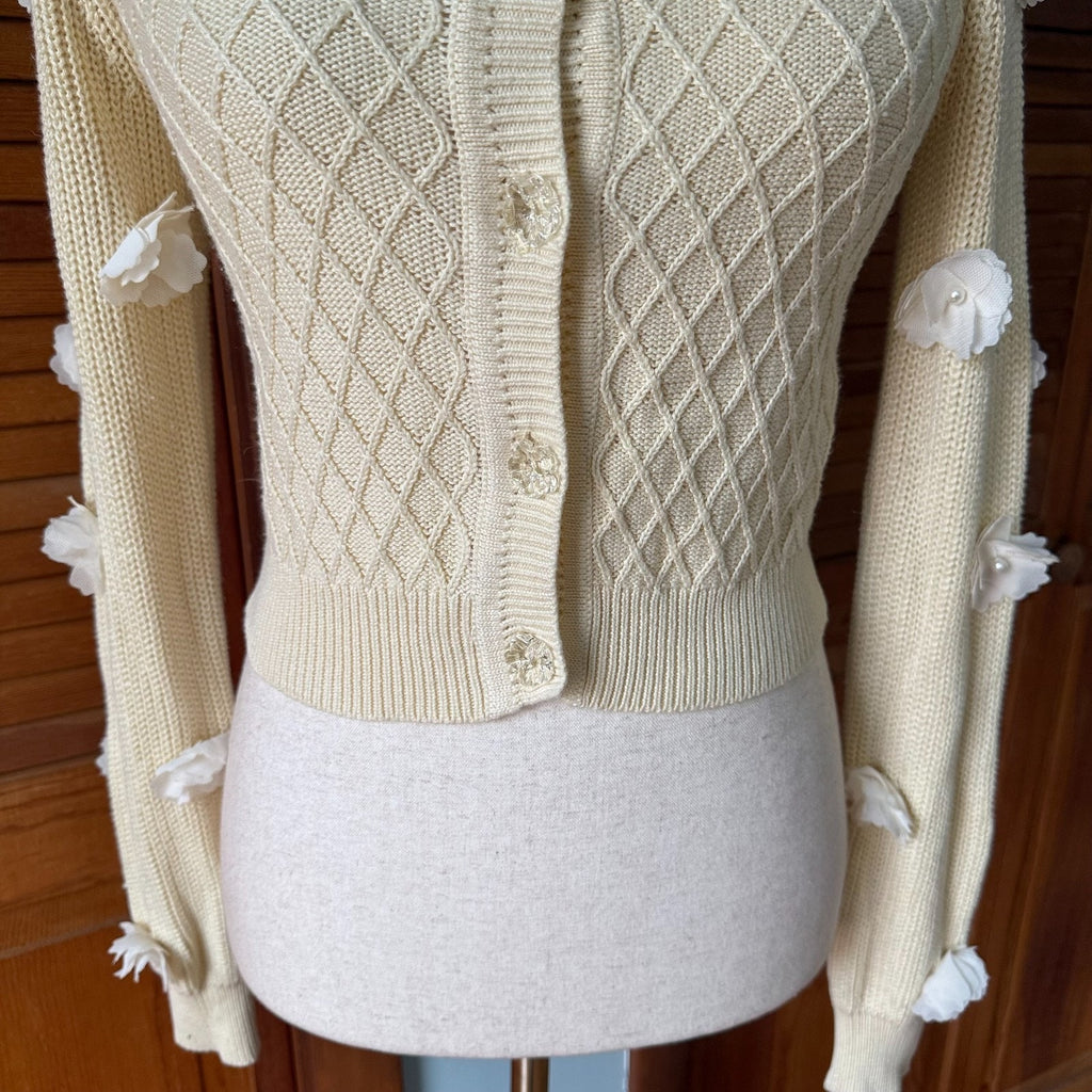 Liz Lisa J-fashion Kawaii Himekaji Gyaru Fairy Cream White Flower Sweater S