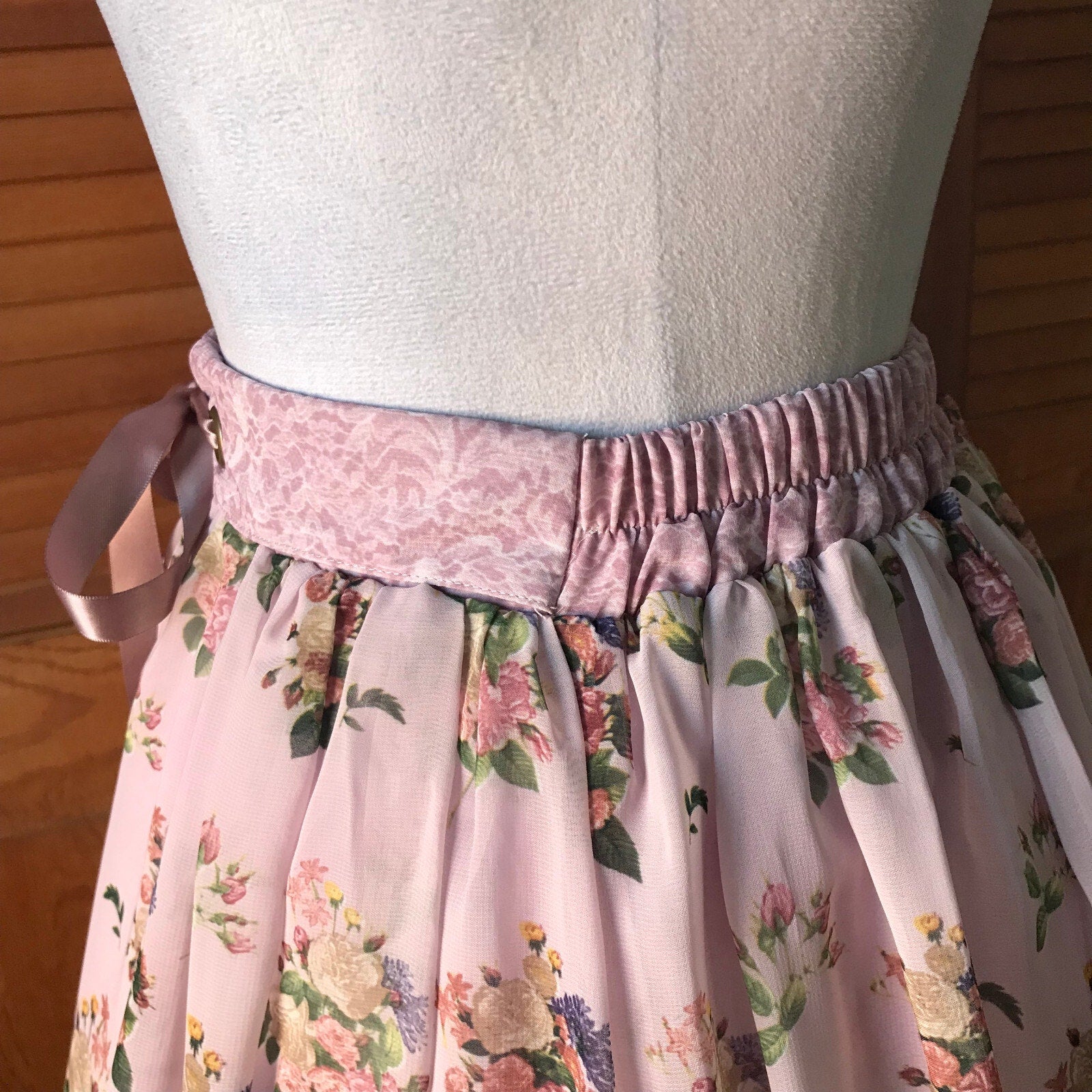 Axes Femme Lolita Victorian Kawaii Dollcore Pink Flowers & Ruffles Skirt M