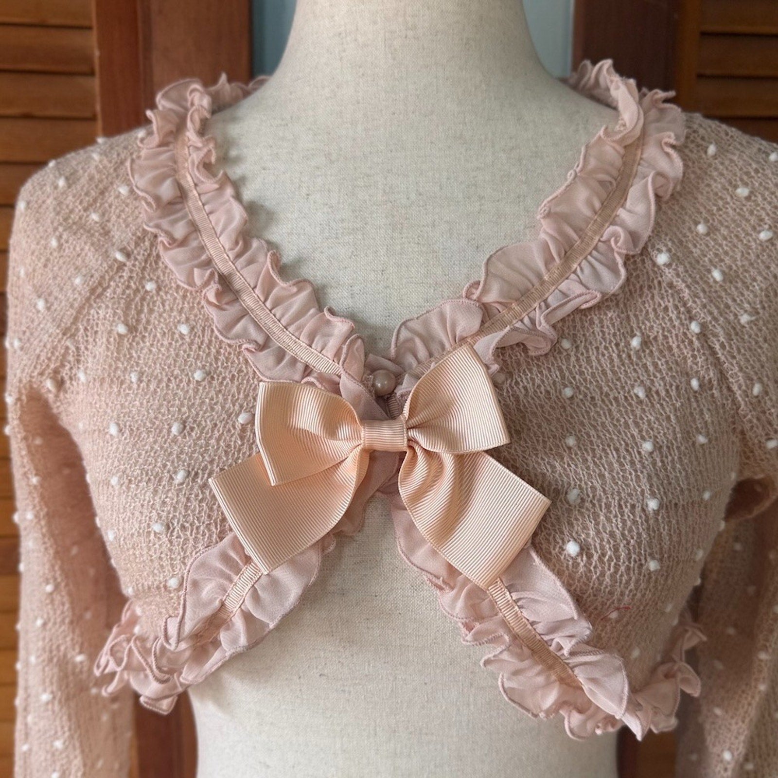 Bodyline J-fashion Lolita EGL Gyaru Himekaji Light Pink Ruffle Shrug Jacket S-M