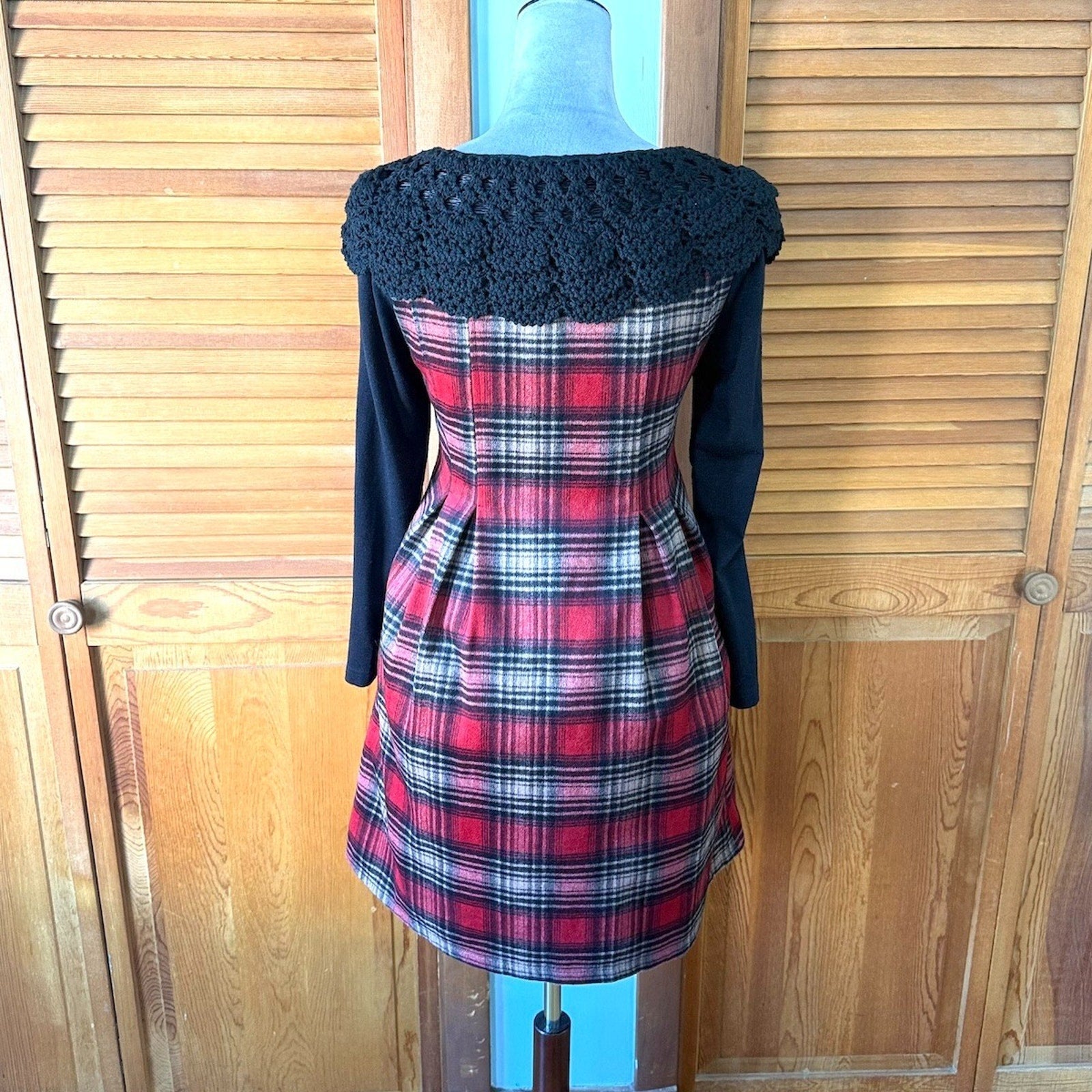 Gothic Lolita Punk EGL Gyaru Himekaji Black Red Plaid Wool Blend Dress w/ Bow M