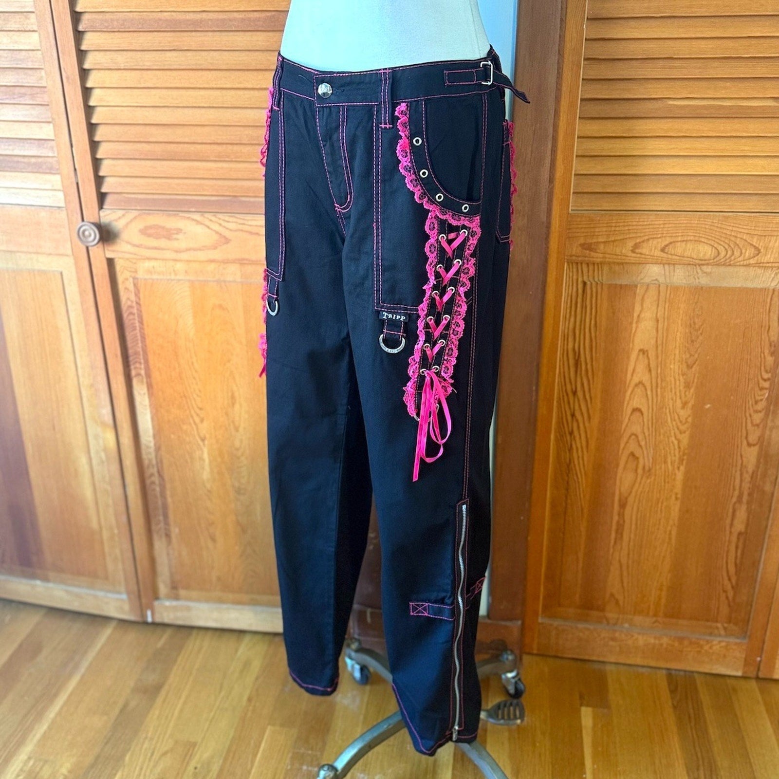 Tripp NYC Gothic Lolita Punk Emo Black Pants w/ Pink Lace Ruffles 29/9