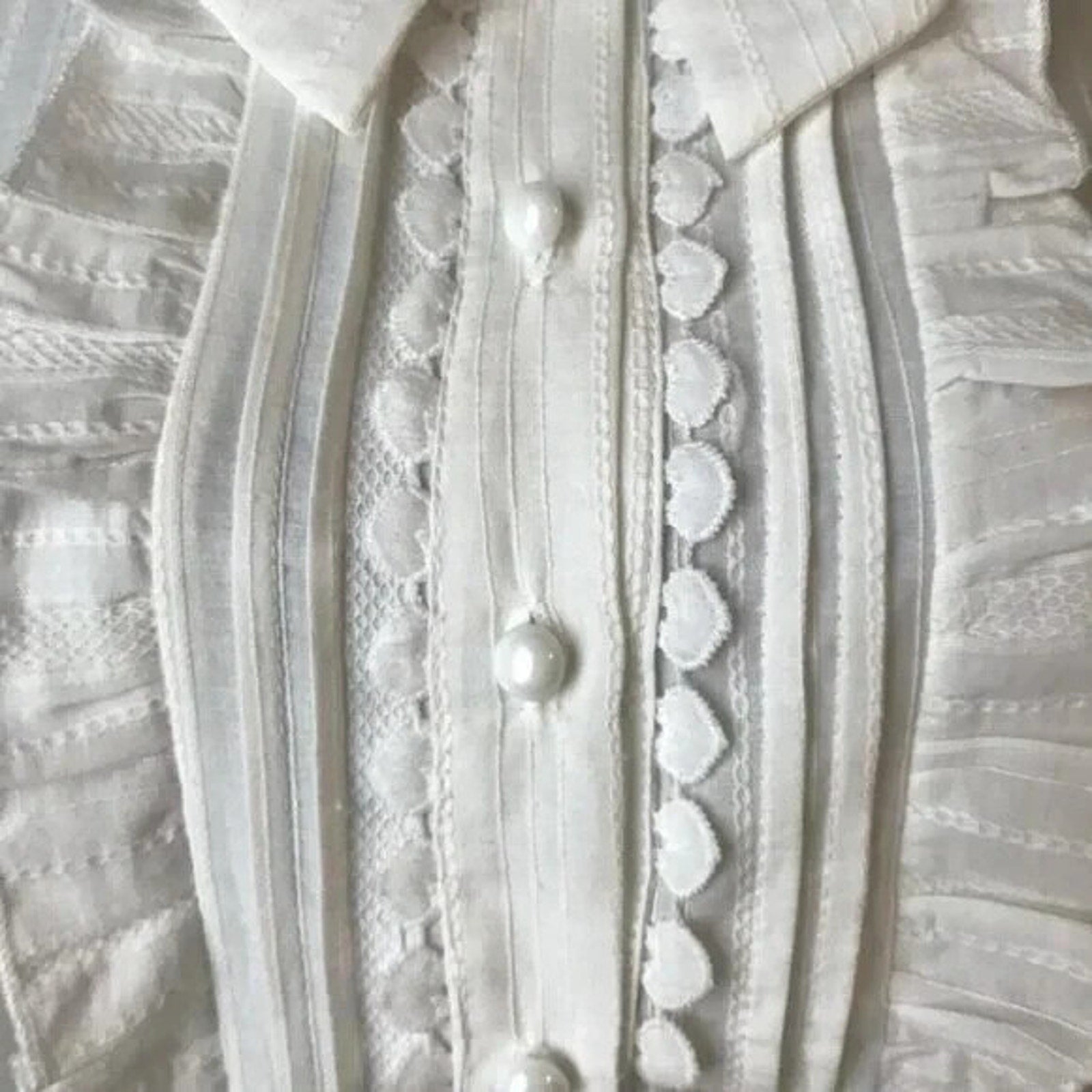 Gothic Lolita Victorian Ivory White Heart Trim Lace Up Sleeves Shirt w/ Bow L