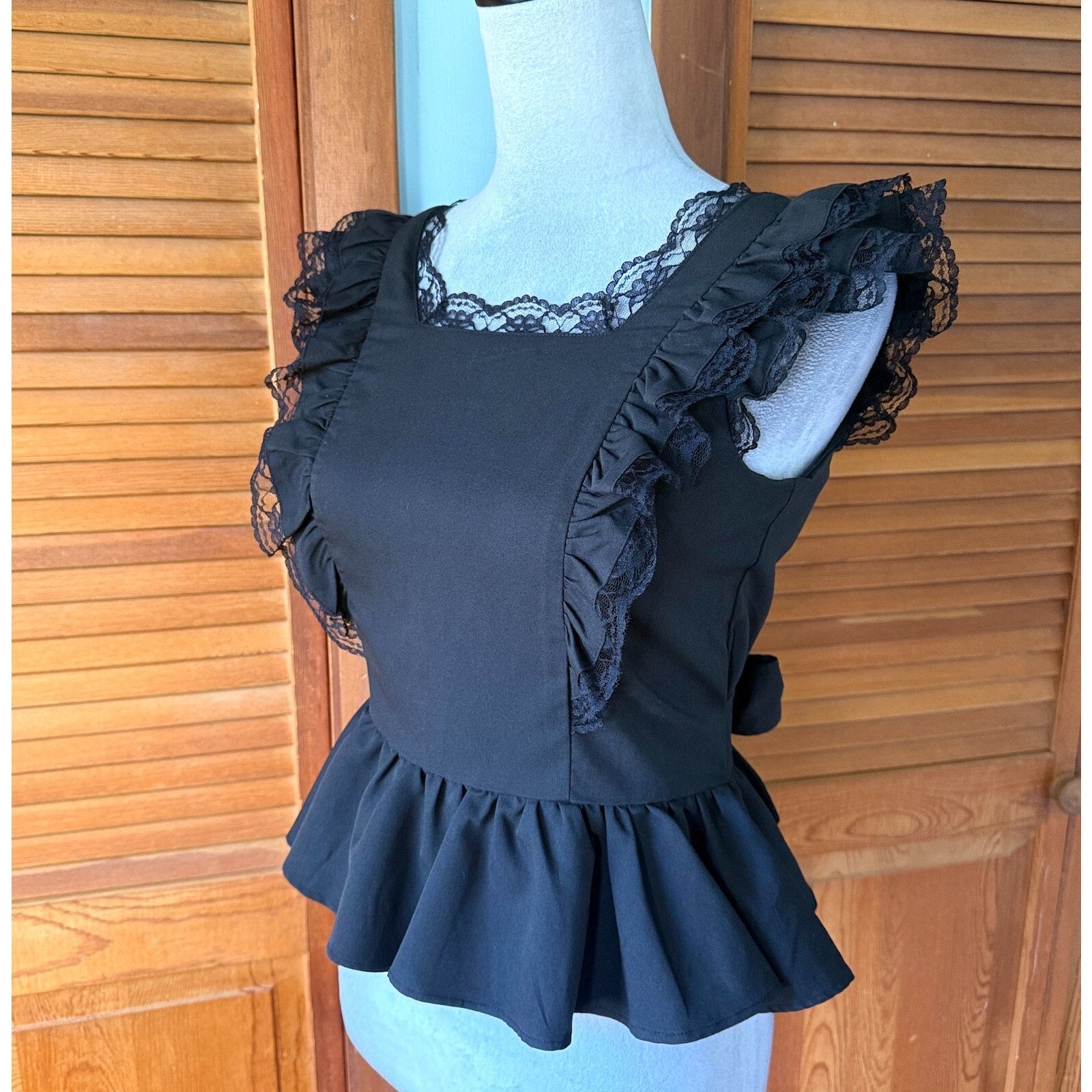 Evelyn Gothic Lolita Victorian EGL J-fashion Jirai Black Ruffle Peplum Top M