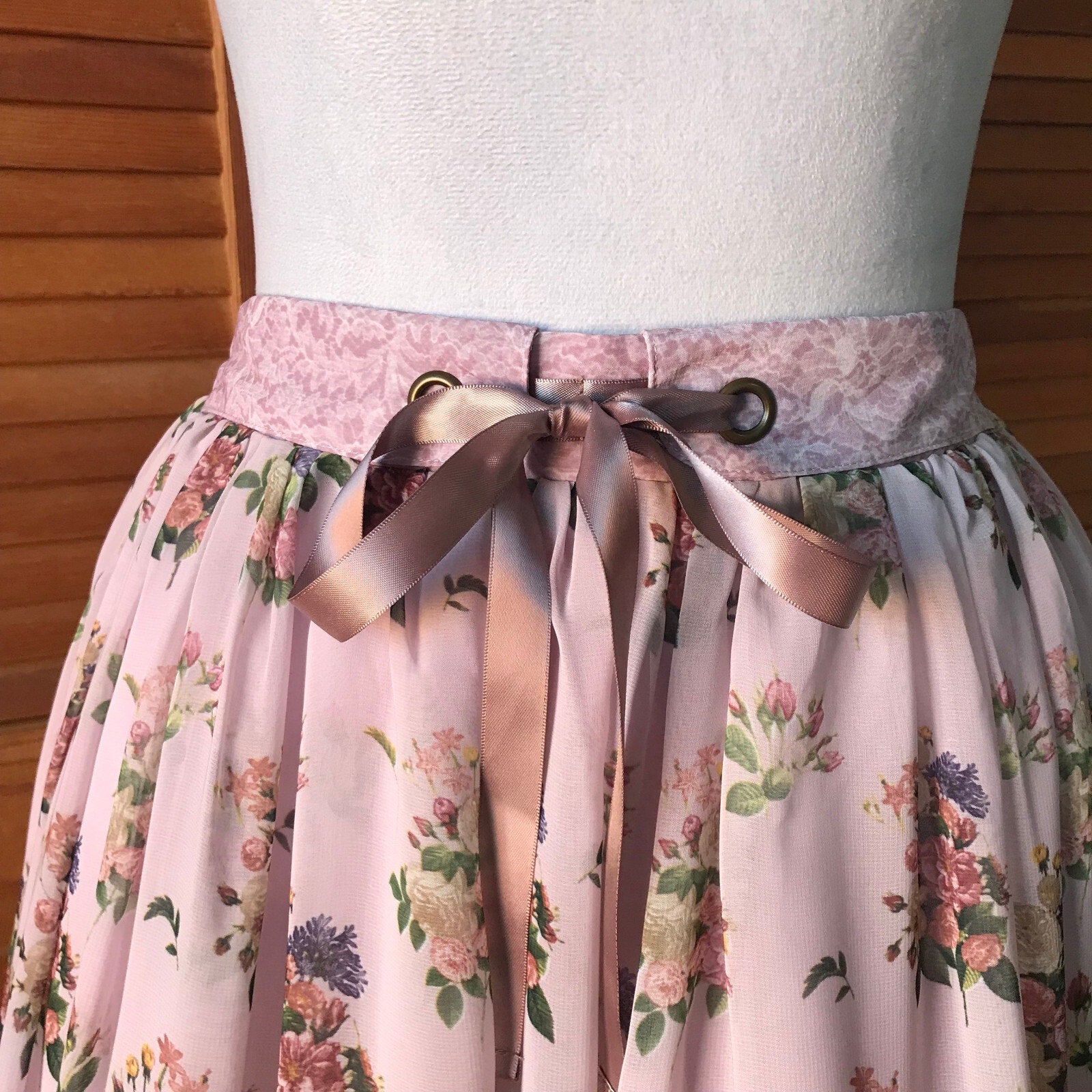 Axes Femme Lolita Victorian Kawaii Dollcore Pink Flowers & Ruffles Skirt M