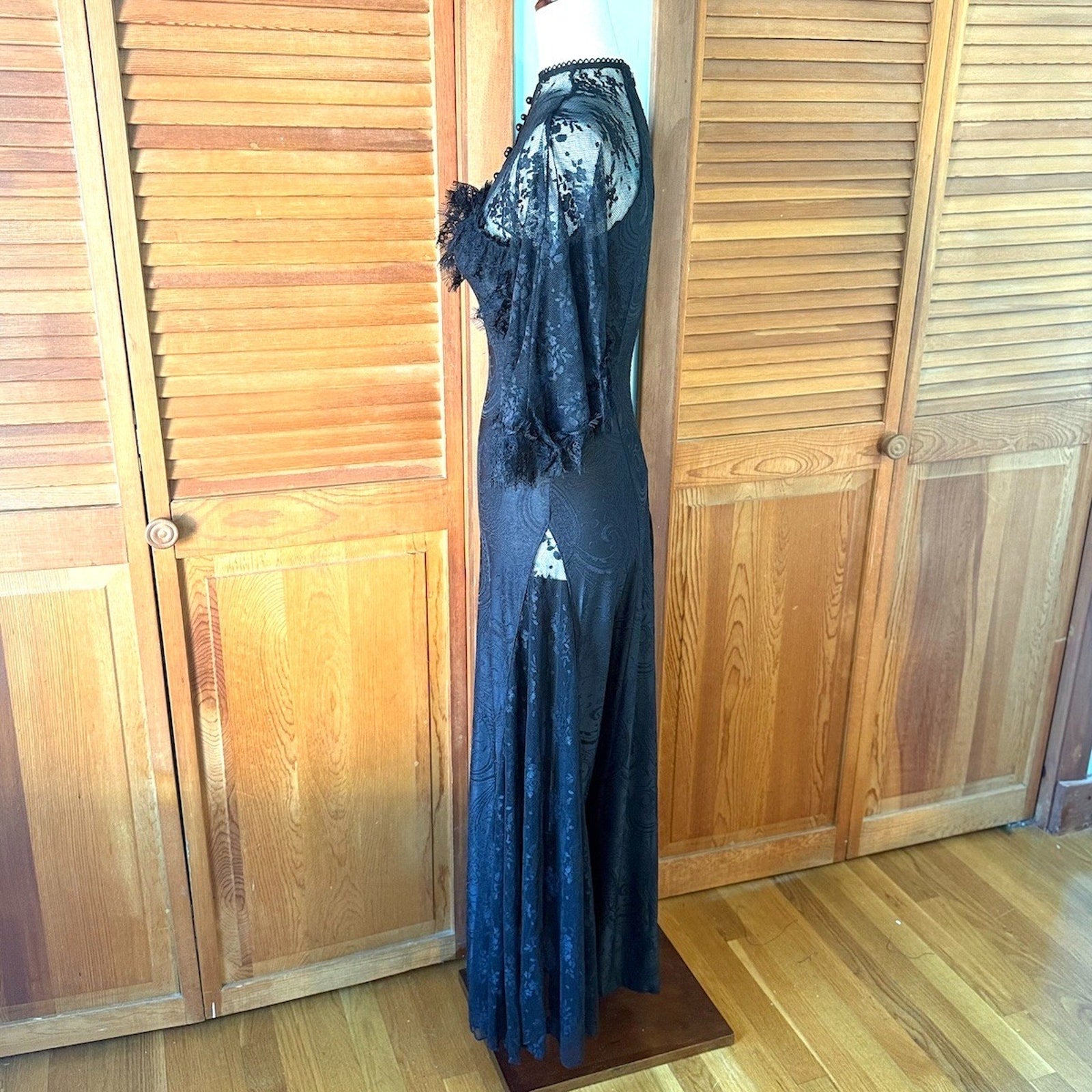 Devil Fashion Gothic Victorian 1930s 'Birds of a Feather' Lace Maxi Gown Dress