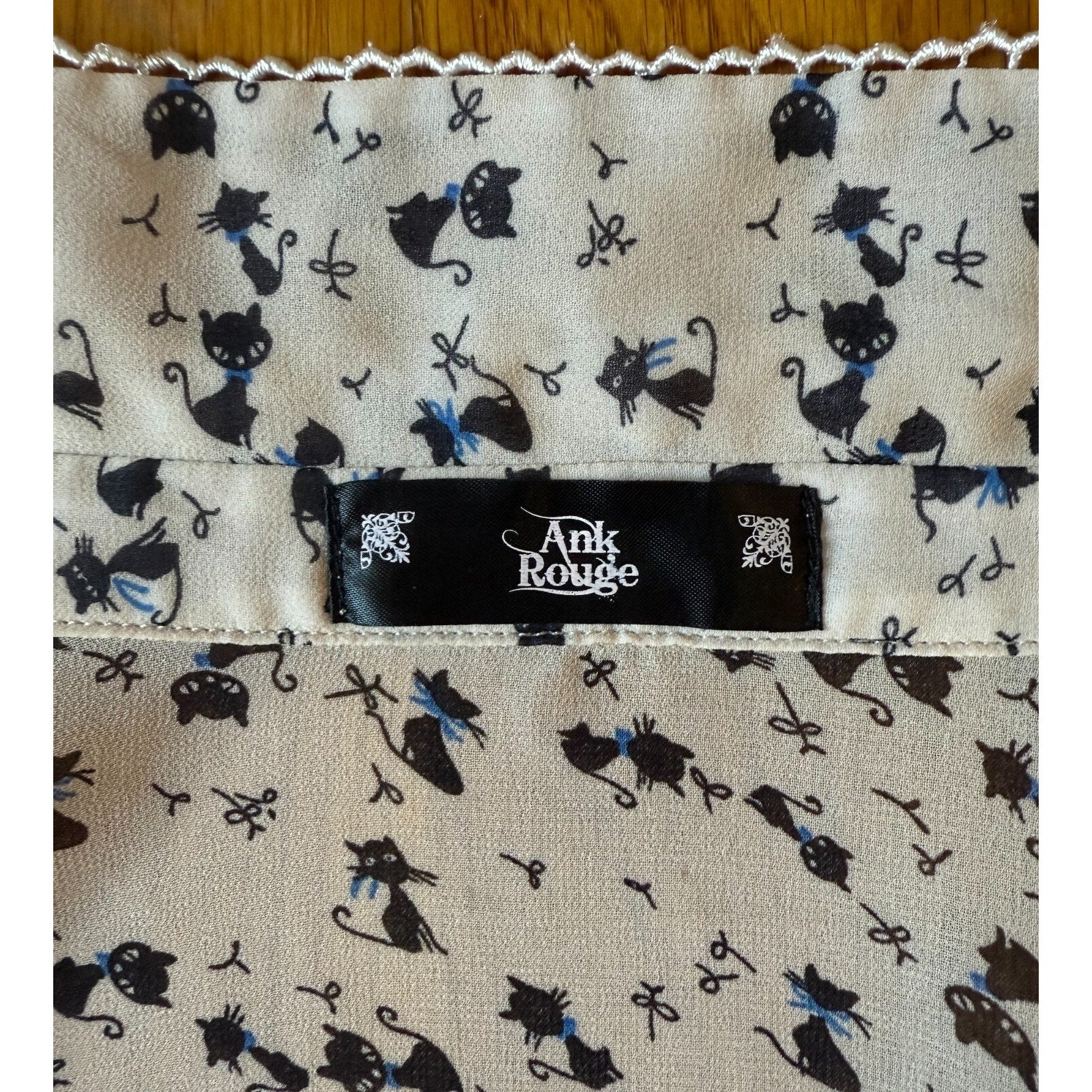 Ank Rouge J-fashion Lolita EGL Kawaii Jirai Hime Off-White Black Kitty Cat Top S