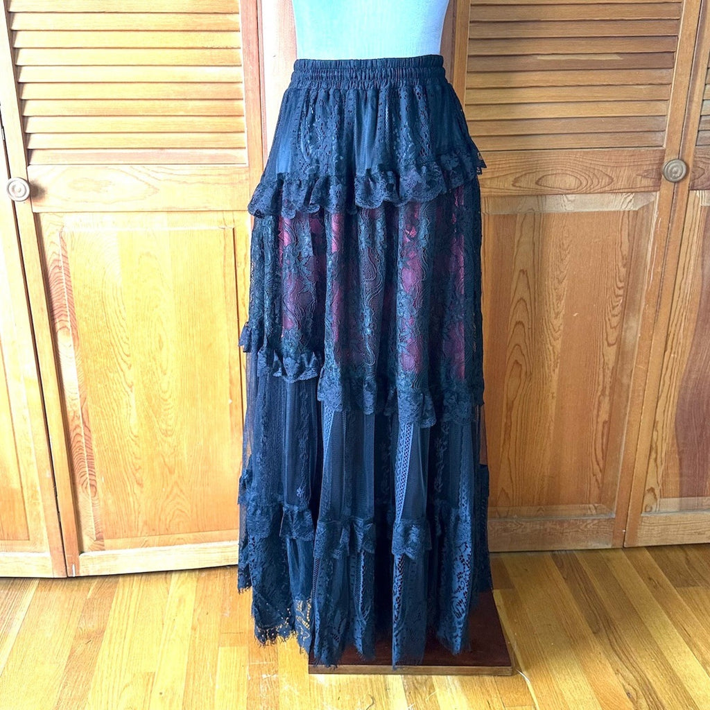 Dark in Love Gothic Victorian Vampire Visual kei Black & Red Lace Ruffle Skirt