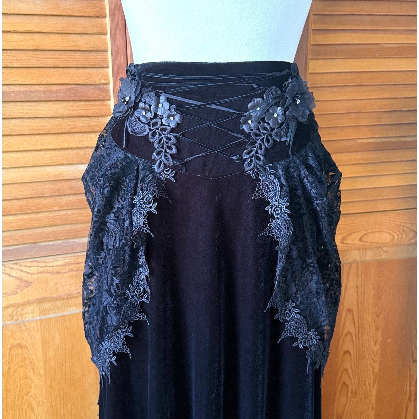 Devil Fashion Gothic Victorian Vkei Black Velvet Flora Queen Long Skirt