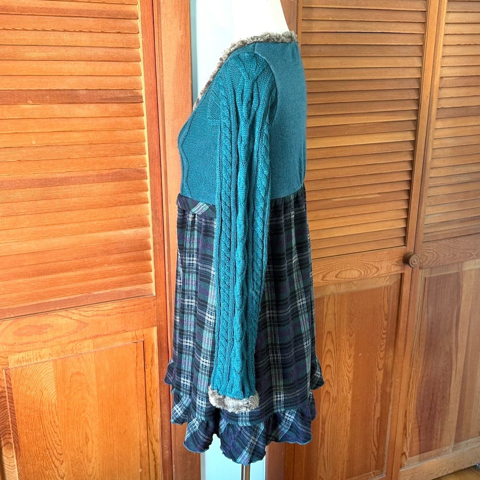 J-fashion Axes Femme Gyaru Kawaii Turquoise Fur Trimmed Sweater Dress M