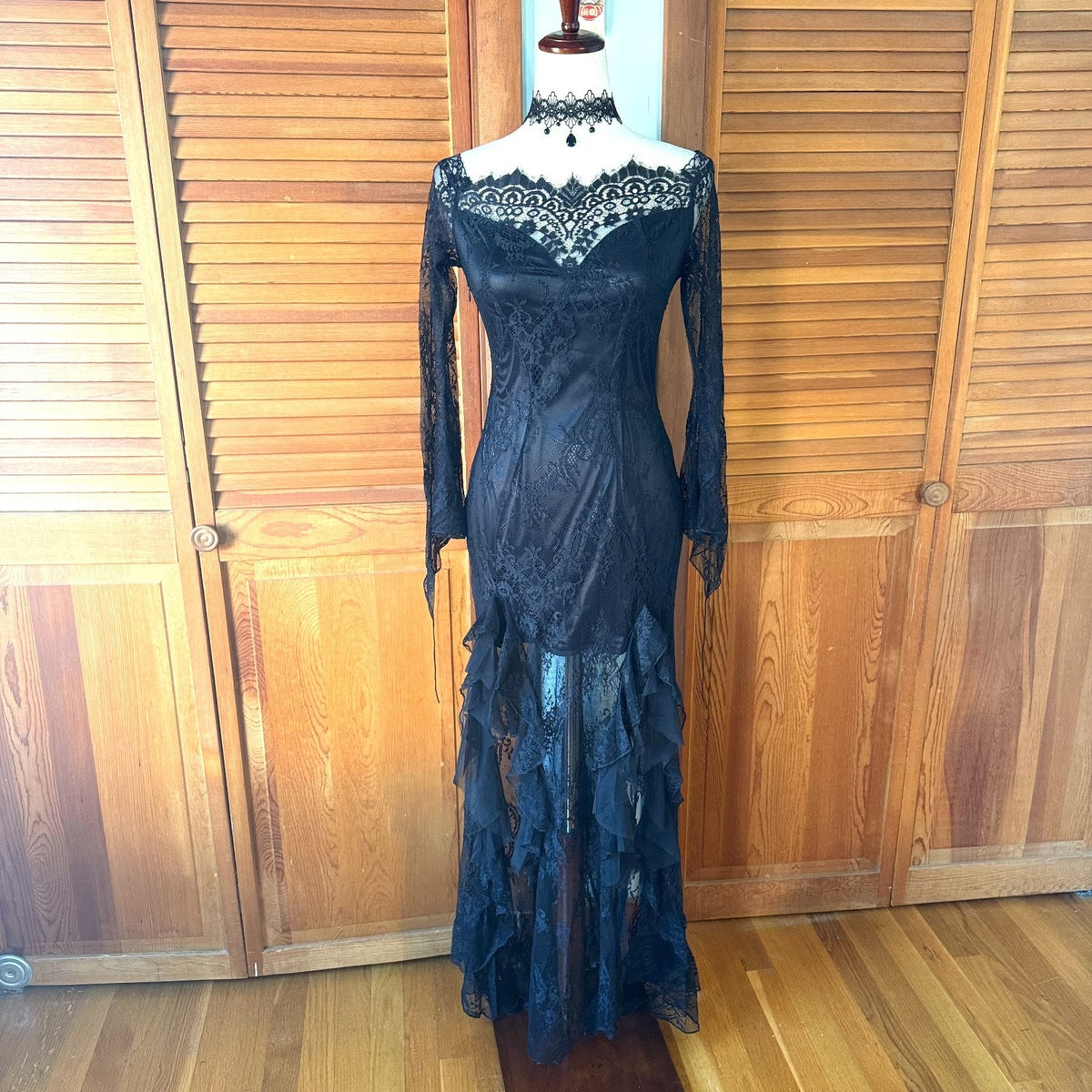 Dark In Love Gothic Victorian Vkei Black Lace Swallowtail Mermaid Dress