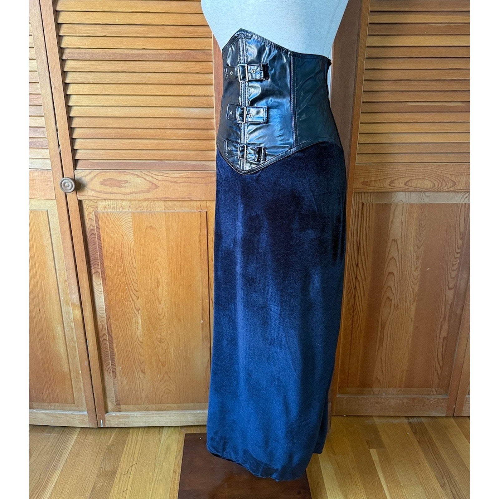 Vintage Phaze Goth Black Velvet & Vinyl High Waist Buckle Corset Skirt S