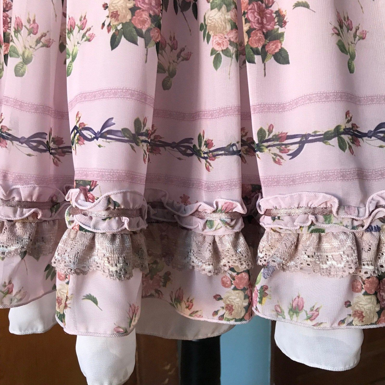 Axes Femme Lolita Victorian Kawaii Dollcore Pink Flowers & Ruffles Skirt M