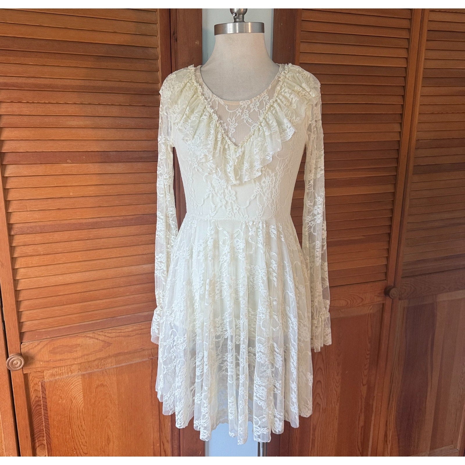 Lolita Kawaii EGL Dollcore Ballet Cottage Ivory Lace Ruffle Dress w/ Bows M