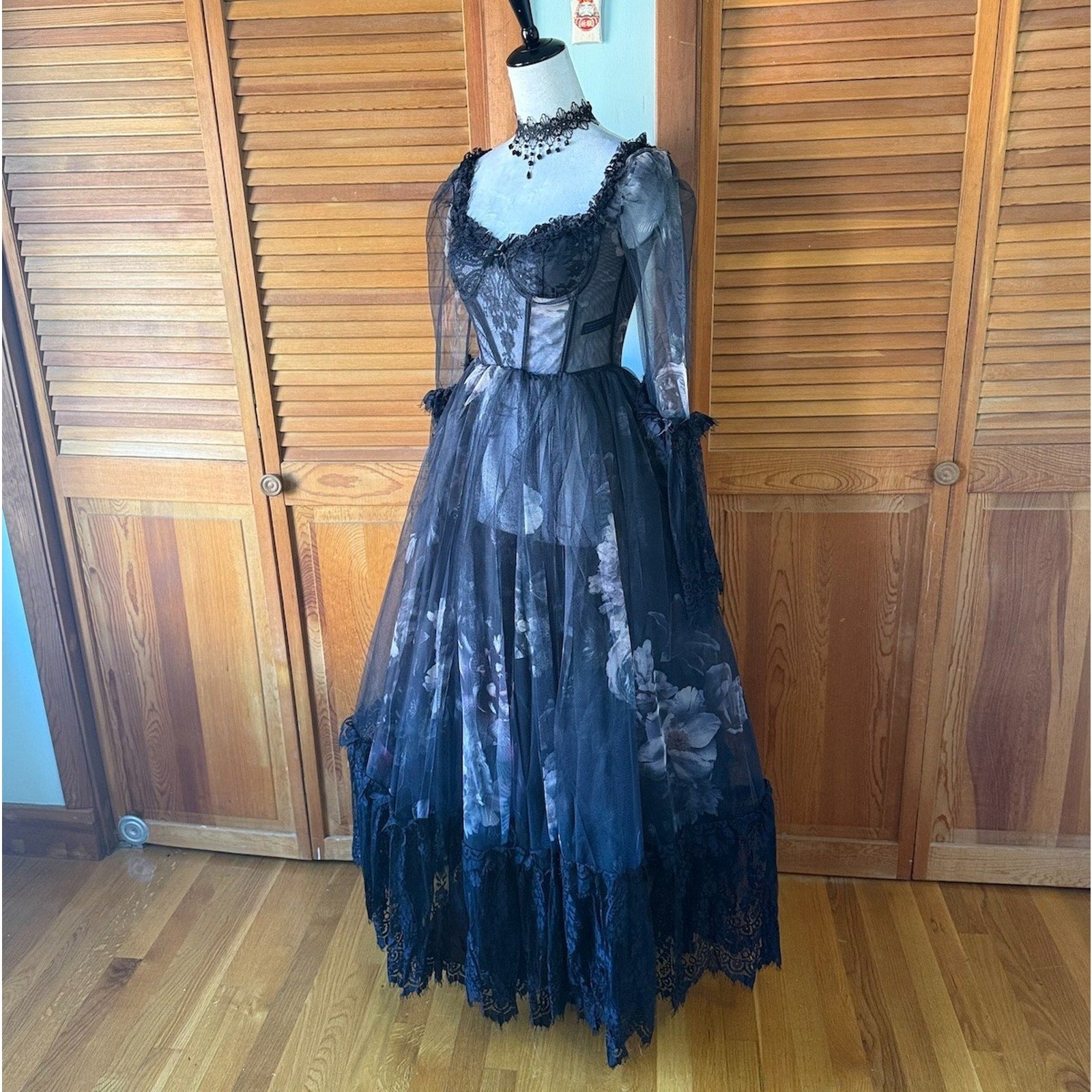 Dolls Kill Gothic Victorian Halloween Queen of Fairies Garden Goth Gown S