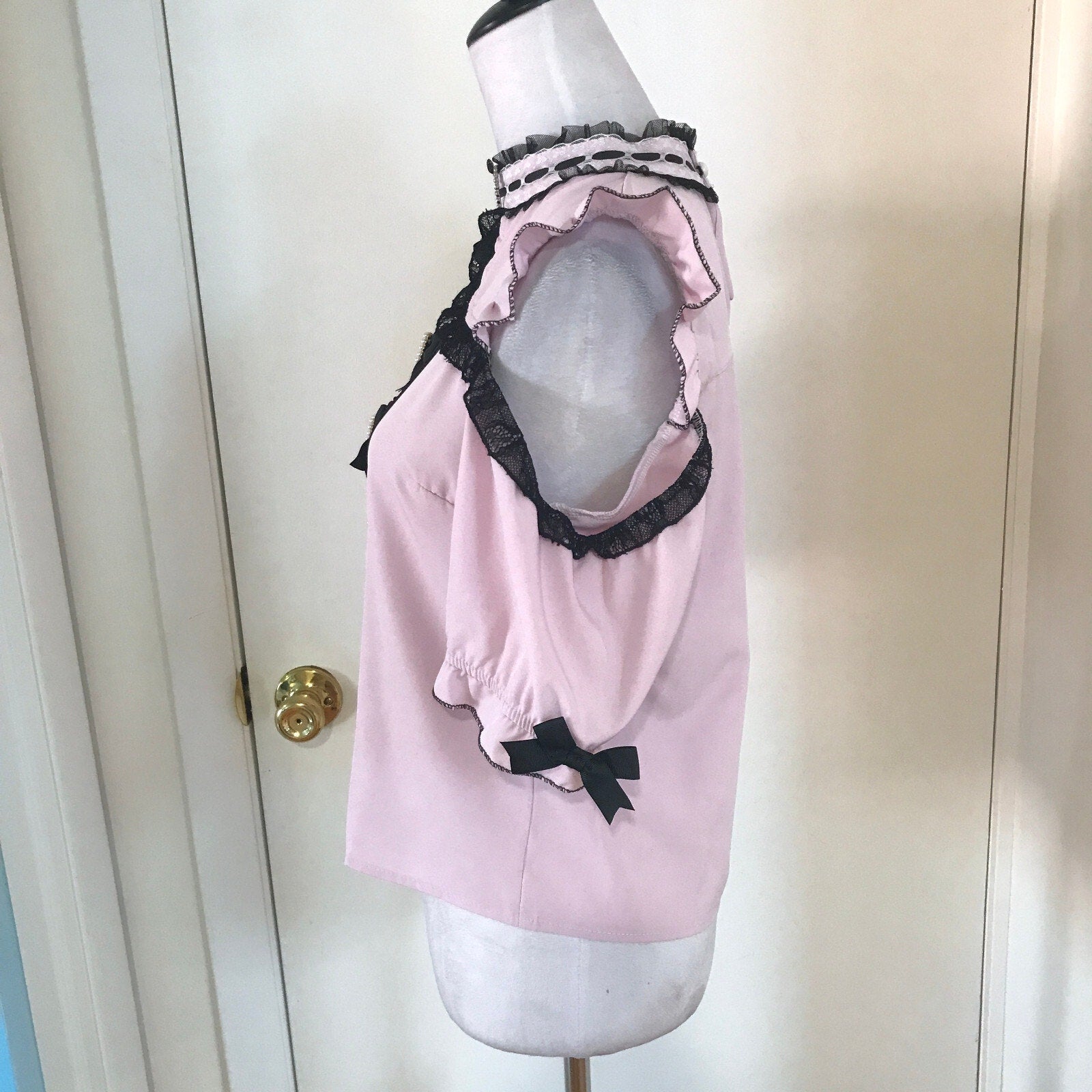 Lolita Victorian J-fashion Jirai Kei Pink Black Bows Open Shoulder Blouse Top L