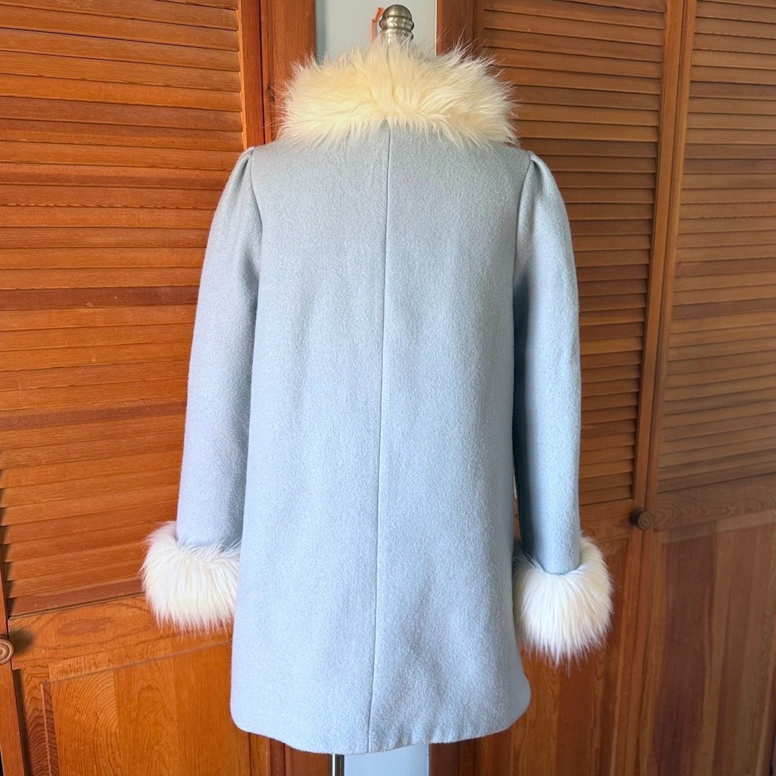 Swankiss J-Fashion Kawaii Jirai Kei White Faux Fur Blue Wool Blend Pea Coat M-L