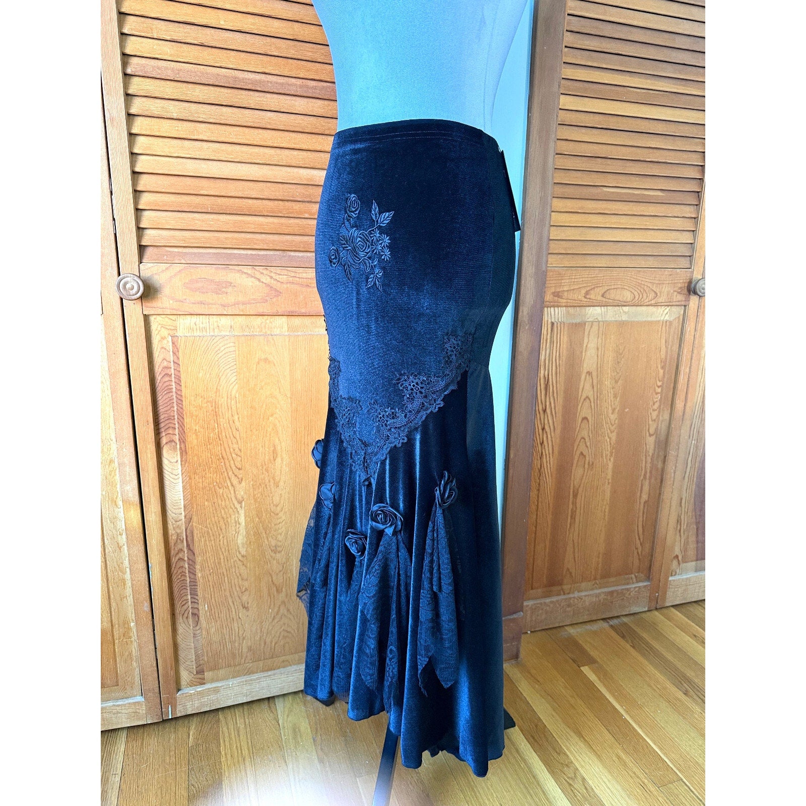 Gothic Victorian Visual Kei Velvet & Lace Black Rose Fury Mermaid Long Skirt