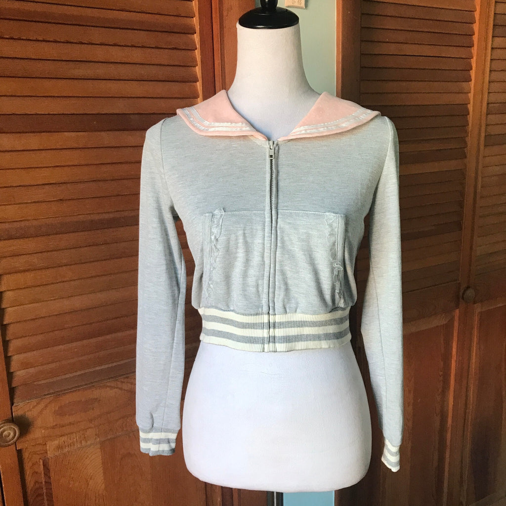 Lolita Kawaii Harajuku Dollcore Parisian Born Gray Pink Cropped Zip-Up Top S