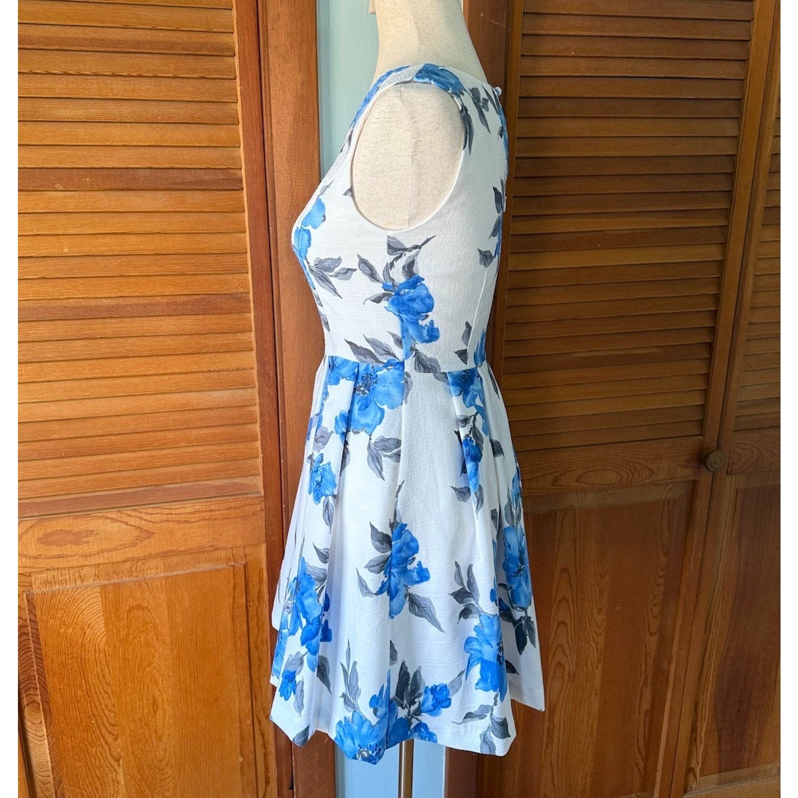 Liz Lisa J-fashion Lolita Jirai Gyaru Dollcore White Blue Blossom Dress S