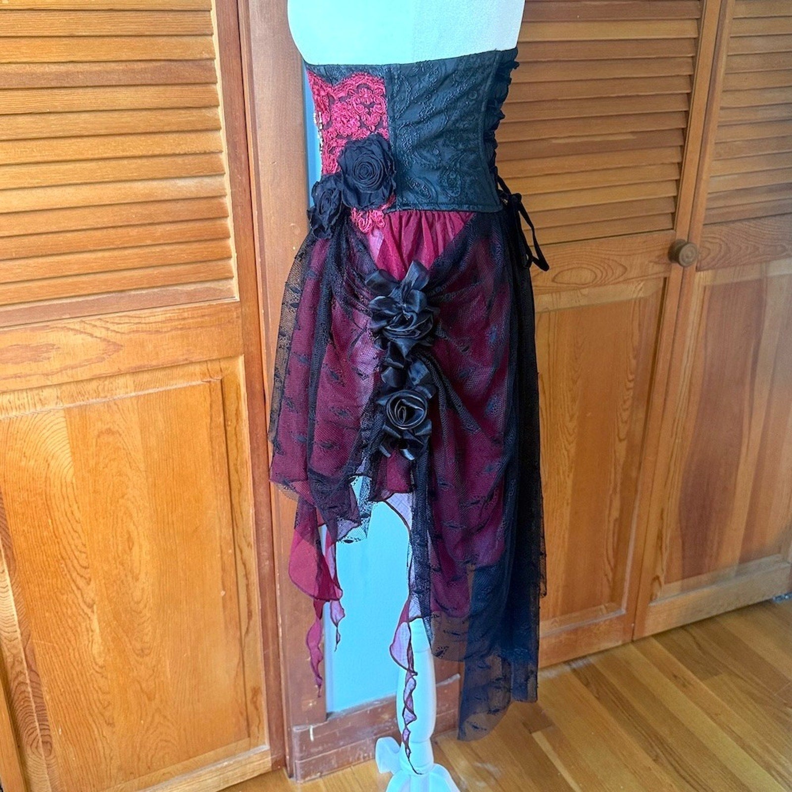 Devil Fashion Gothic Victorian Vampire Red Black Rose Cross Cincher Overskirt