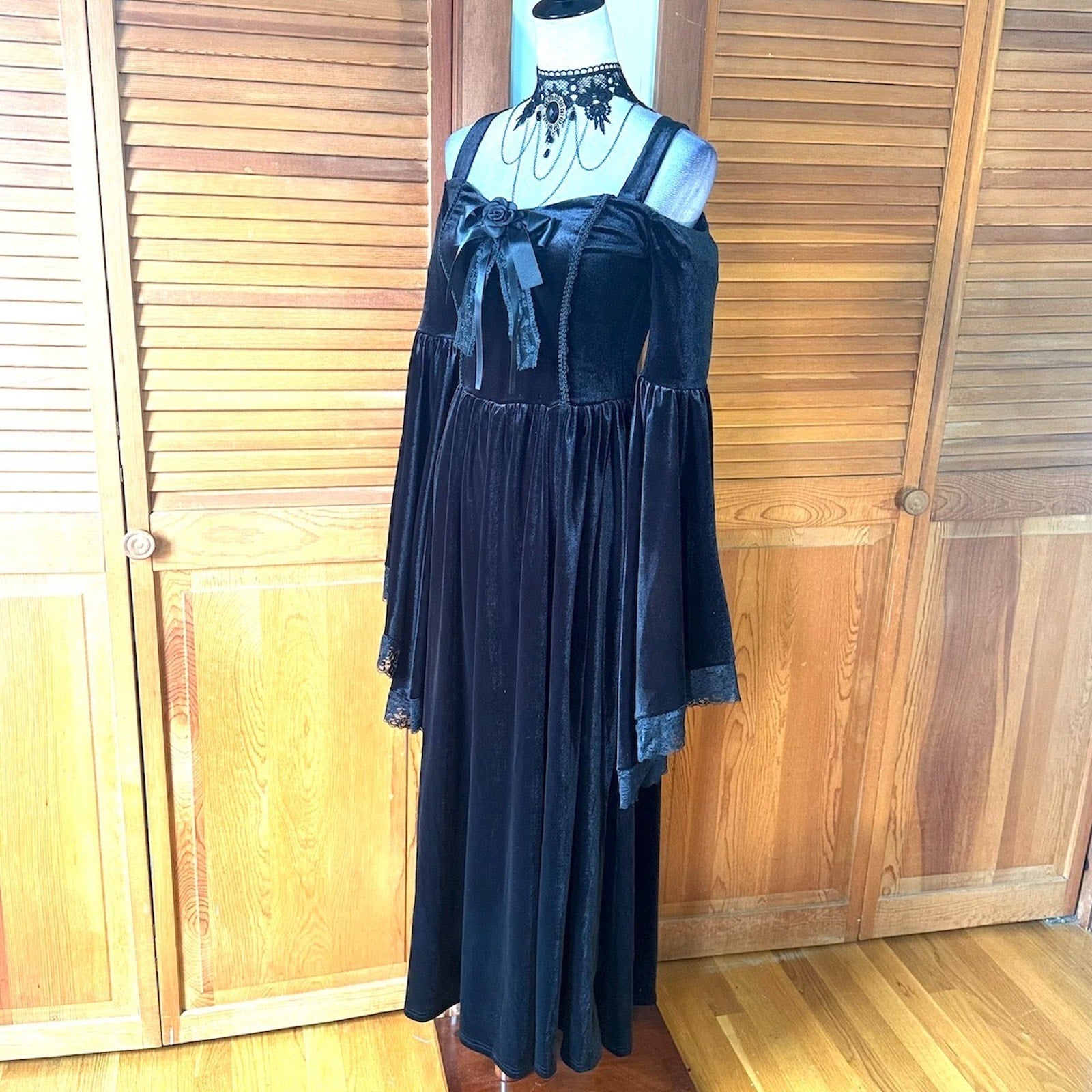 Gothic Victorian Black Out Velvet Morticia Belle Sleeve Rose Y2K Dress