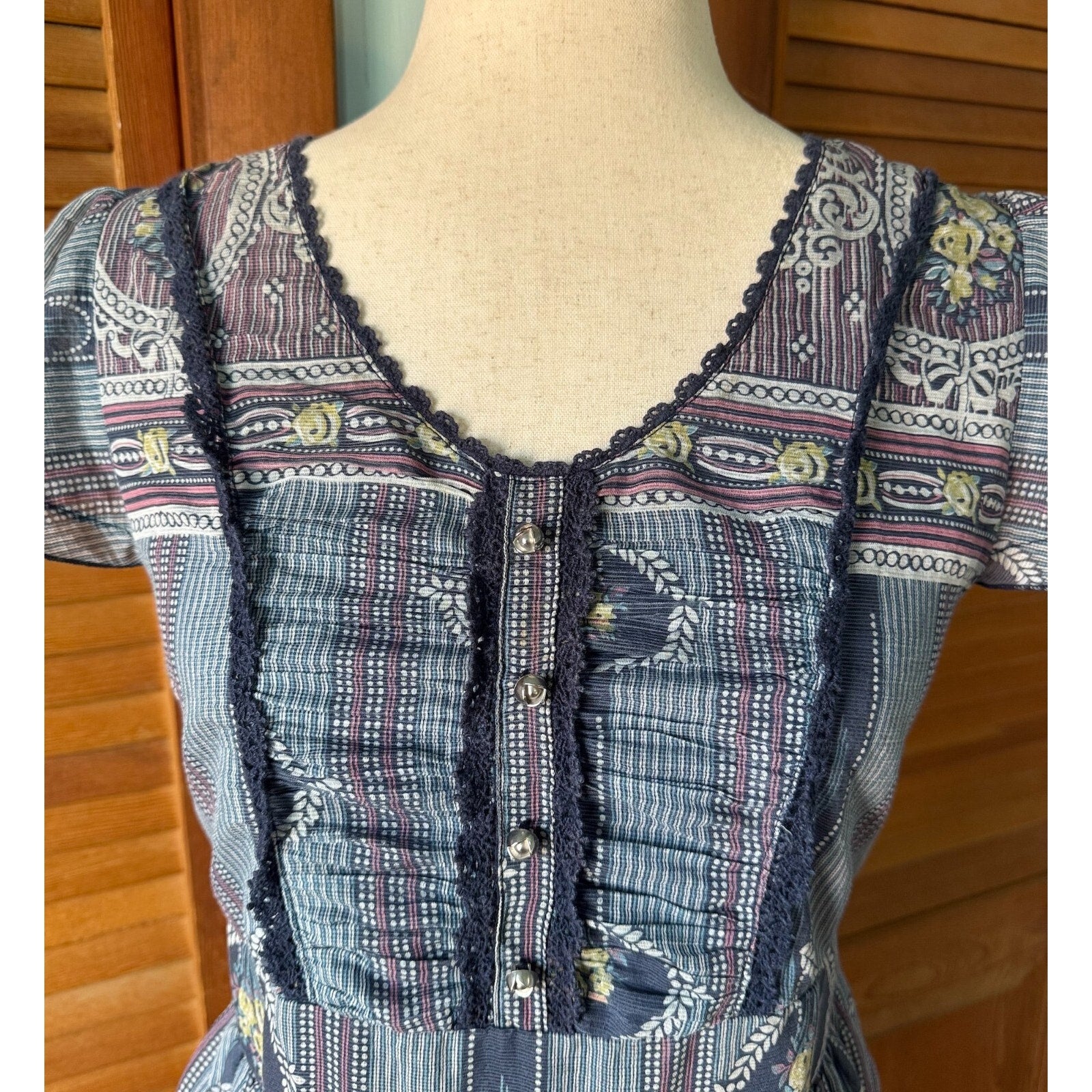 Axes Femme J-Fashion Jirai Kei Himekaji Blue Yellow Flower Medallion Dress M