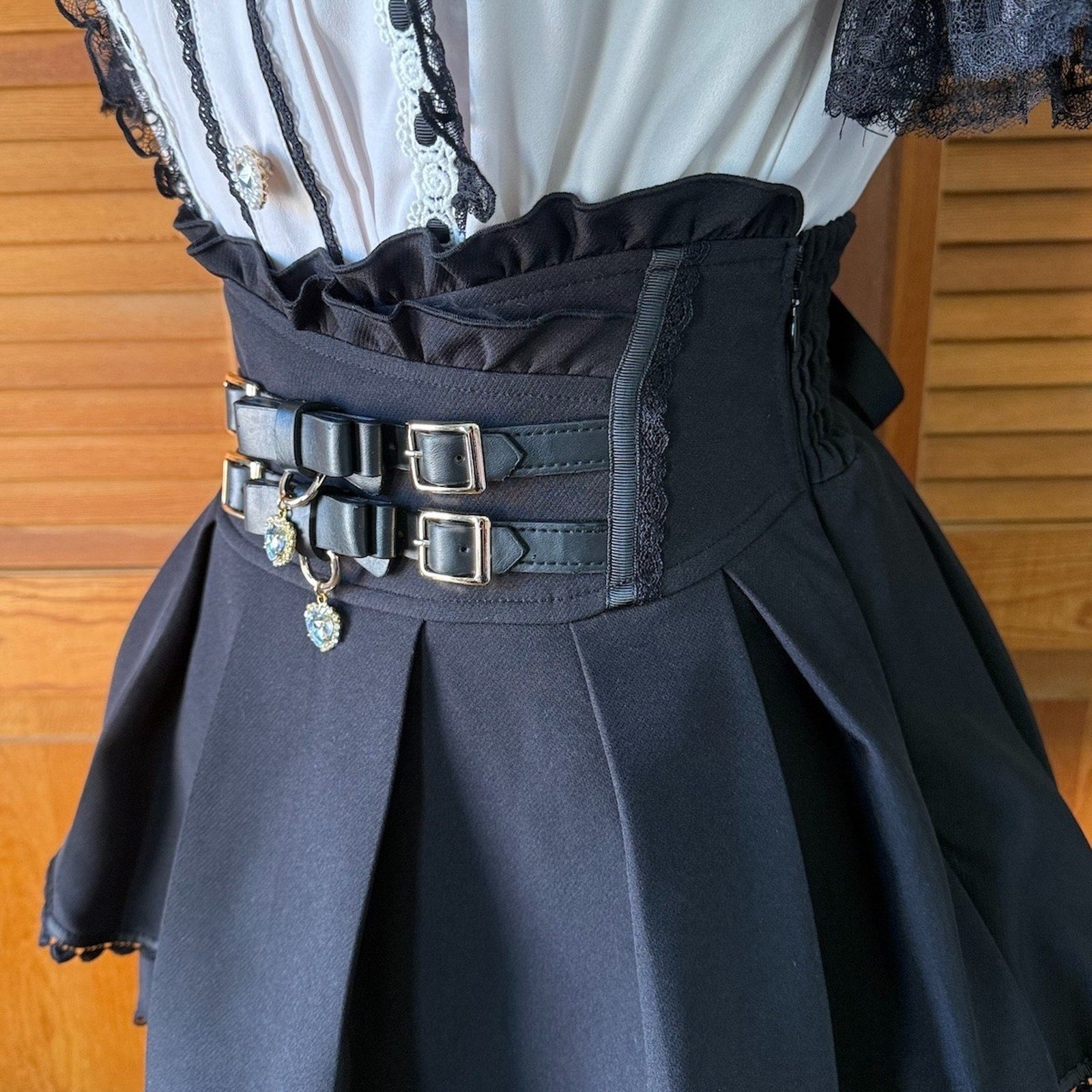 J-Fashion Jirai Kei Gyaru Harajuku Heart & Buckle Top & Skirt Set Up Outfit