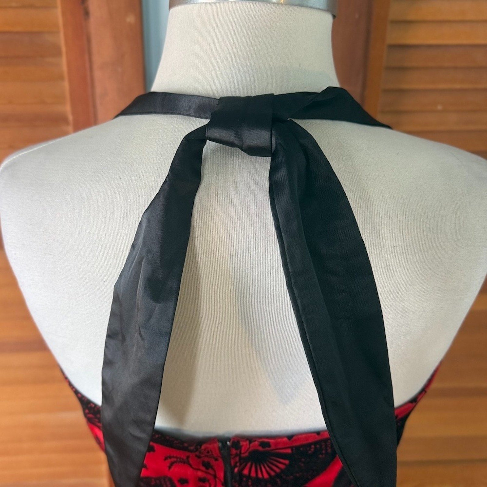 Voodoo Vixen Goth Punk Retro Vampire Red Black Fan Halter Tie Neck Dress M