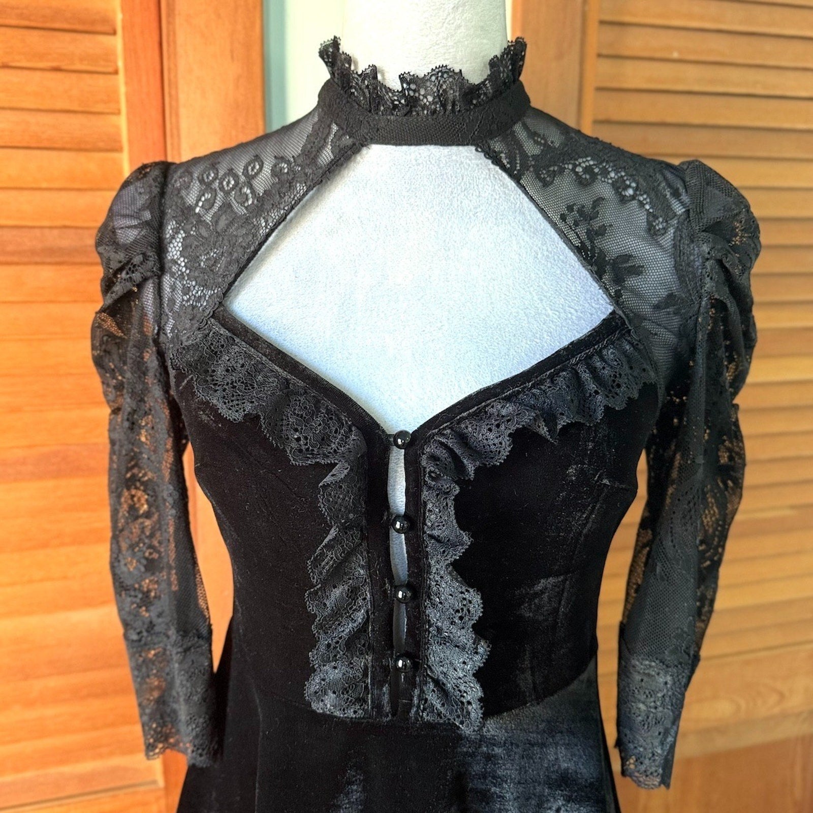 Killstar Gothic Victorian Lolita Black Velvet & Lace Window Mini Dress S