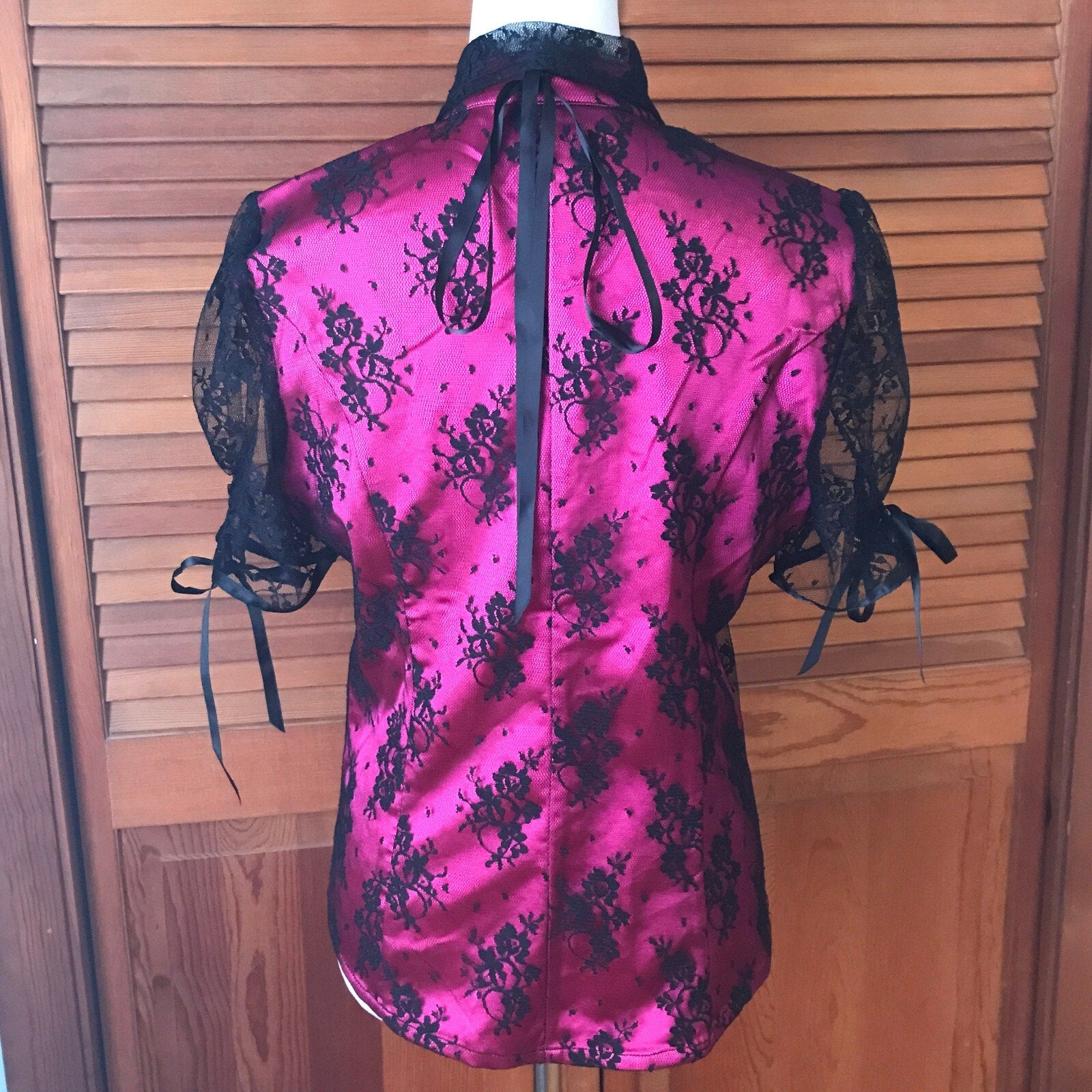 Vintage Lip Service Gothic Victorian Y2K Coquette Fuchsia Black Lace Top XL