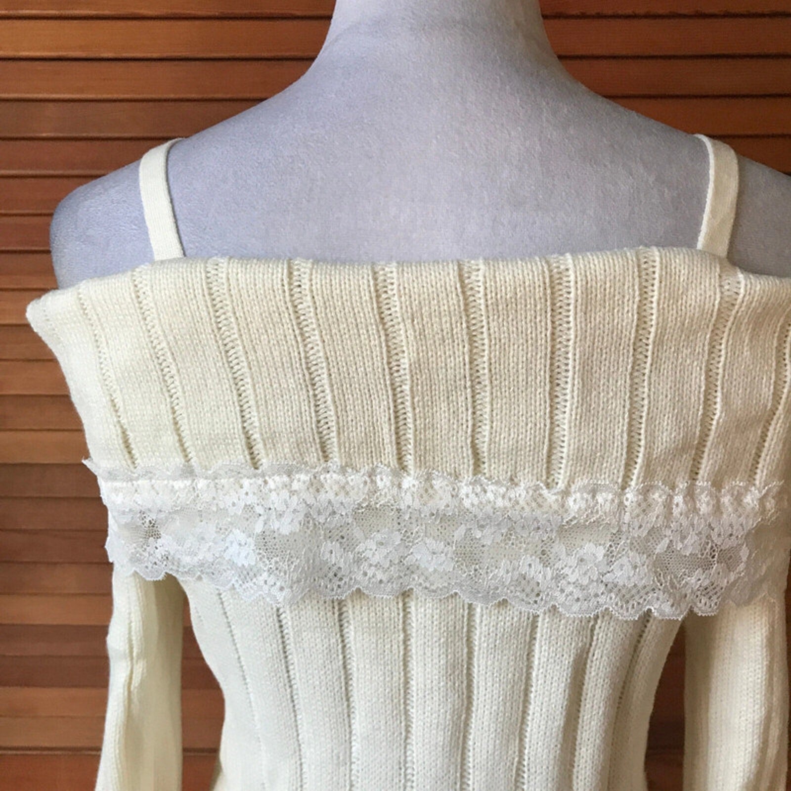 Victorian Lolita Kawaii J-fashion Ivory Fold-Over White Lace Sweater